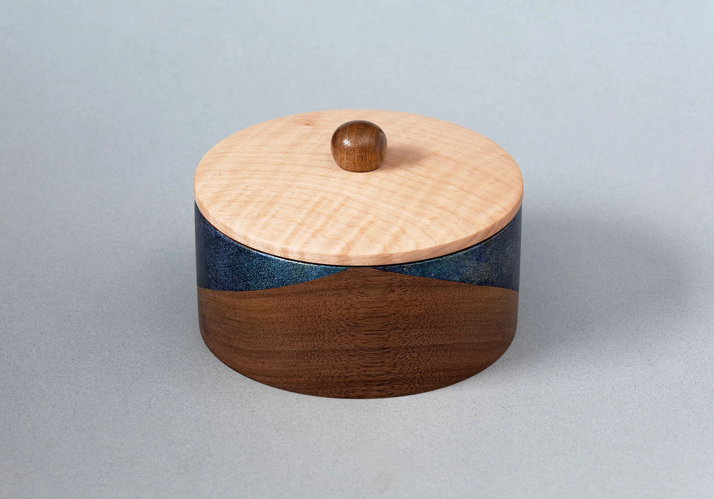 187C_walnut-box-curly-maple-lid_2500x1748.jpg