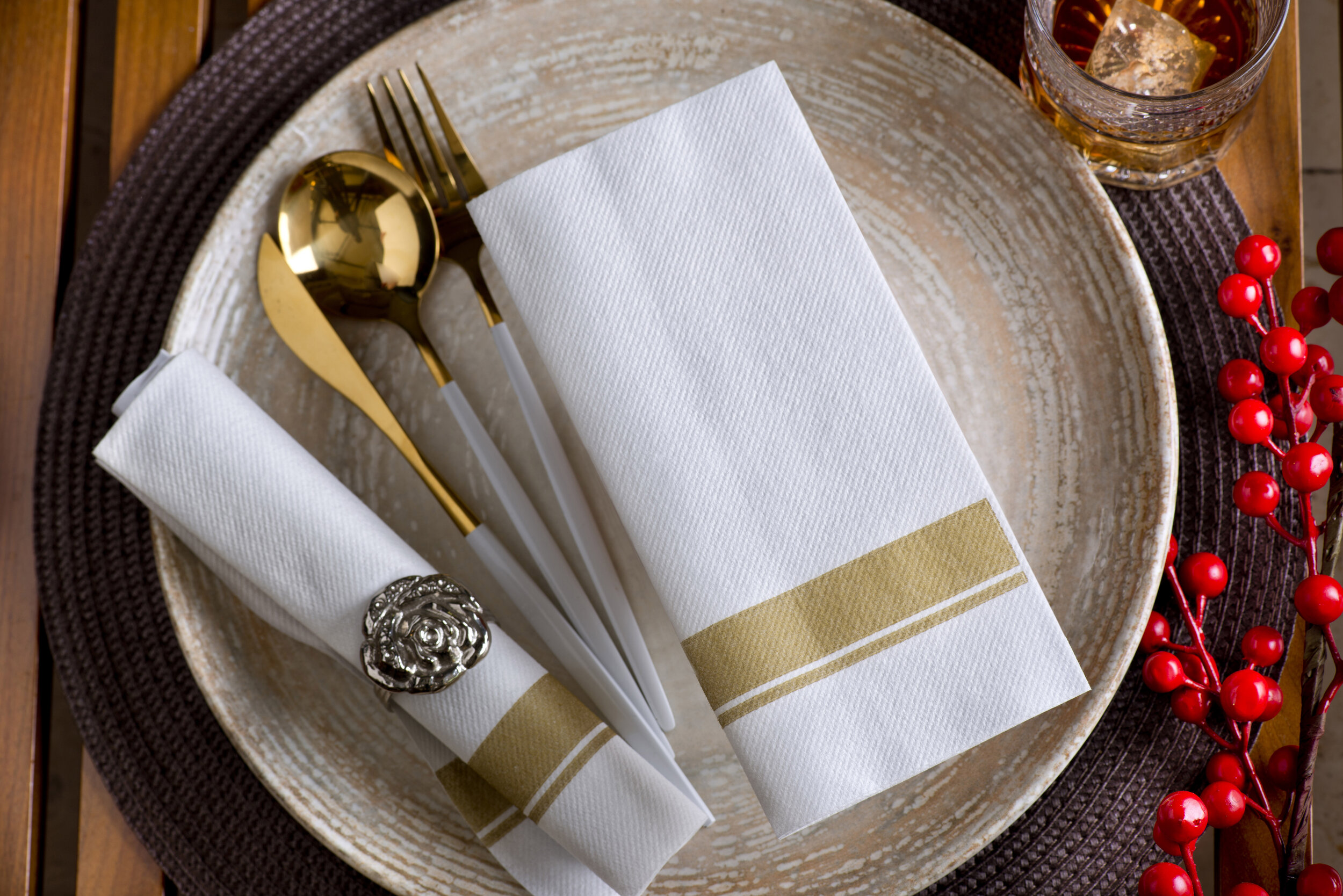 Elegant Cloth-Like Dinner Napkins with Silver Border for Parties, Wedding