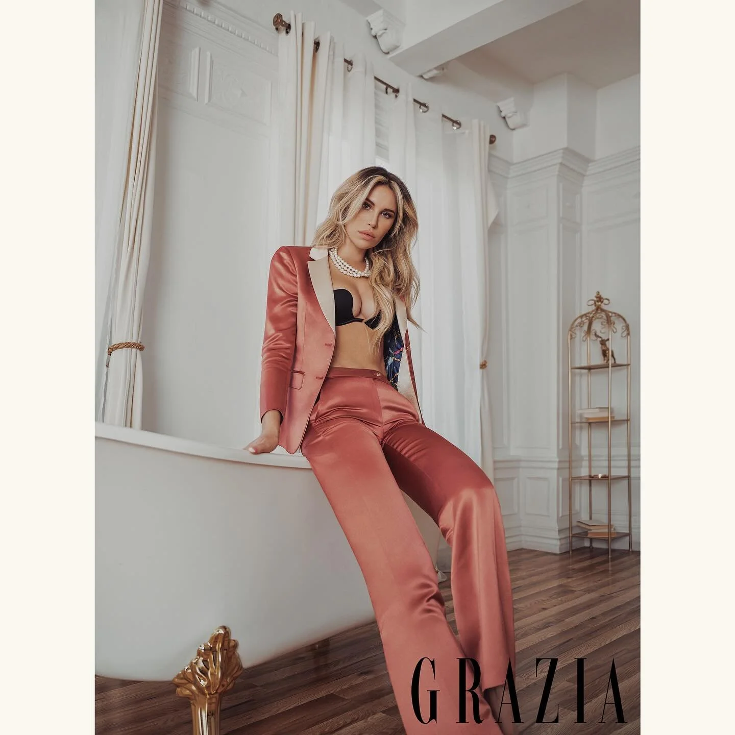 Emiliana Pacheco for Grazia Magazine

#portrait #photography #cinematic #film #luxury #hollywood #losangeles #goldenera #classic #glamour #artdeco #noir #oldhollywood #headshots #actress #model #beauty #magazine #editorial #music #musician #artist #s