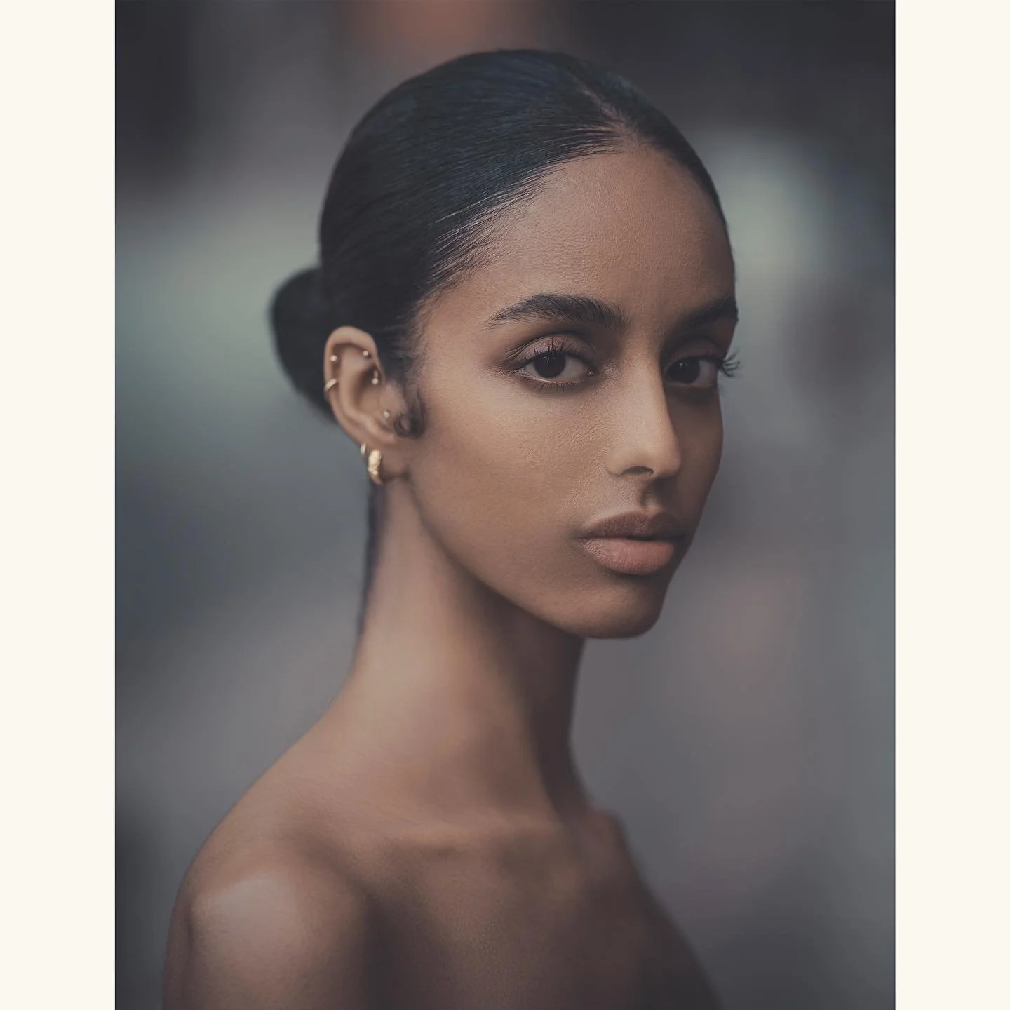 Seeing twilight fall should be prescribed by doctors.

Marlene Dietrich

#portrait #photography #cinematic #film #luxury #hollywood #losangeles #goldenera #classic #glamour #artdeco #noir #oldhollywood #headshots #actress #model