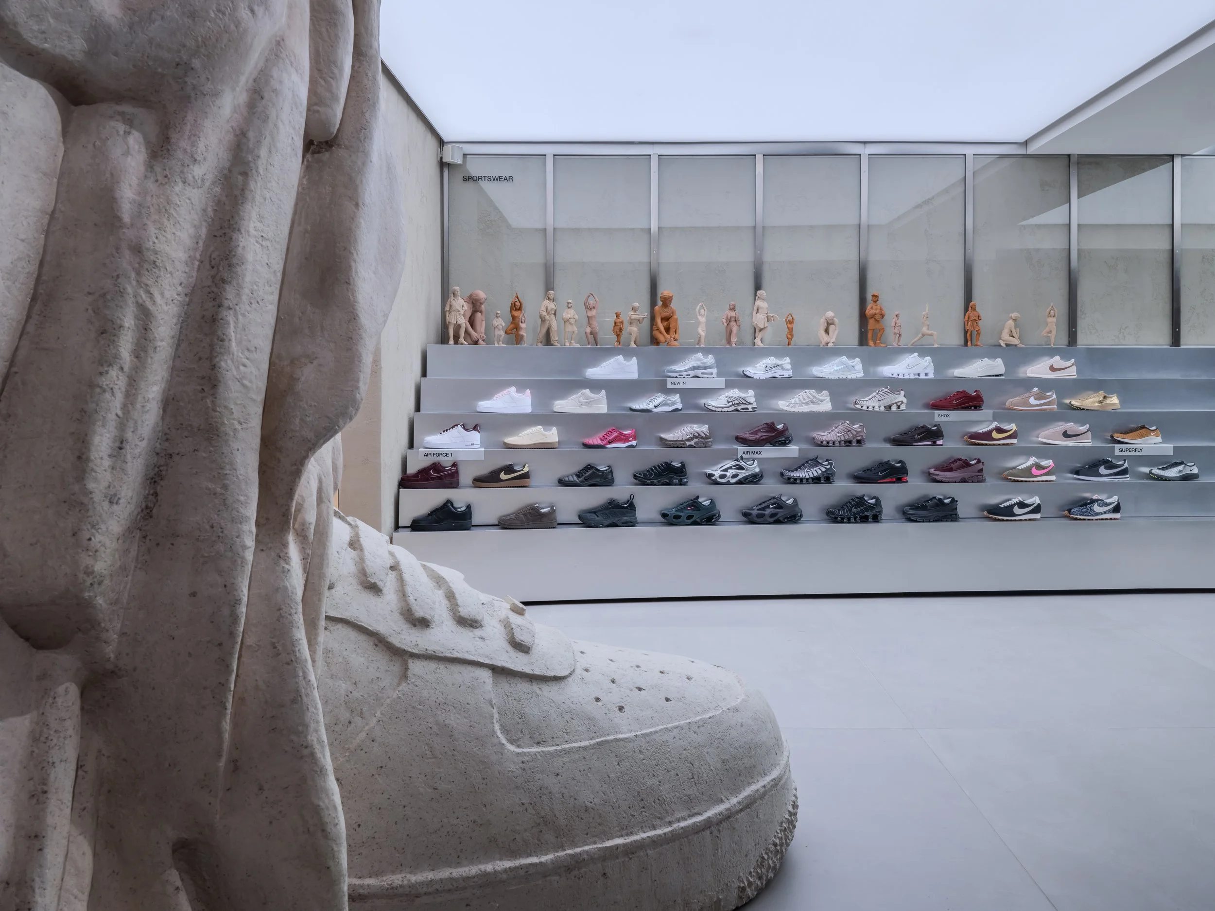 NIKE WOMEN KINGS RD_08.jpg