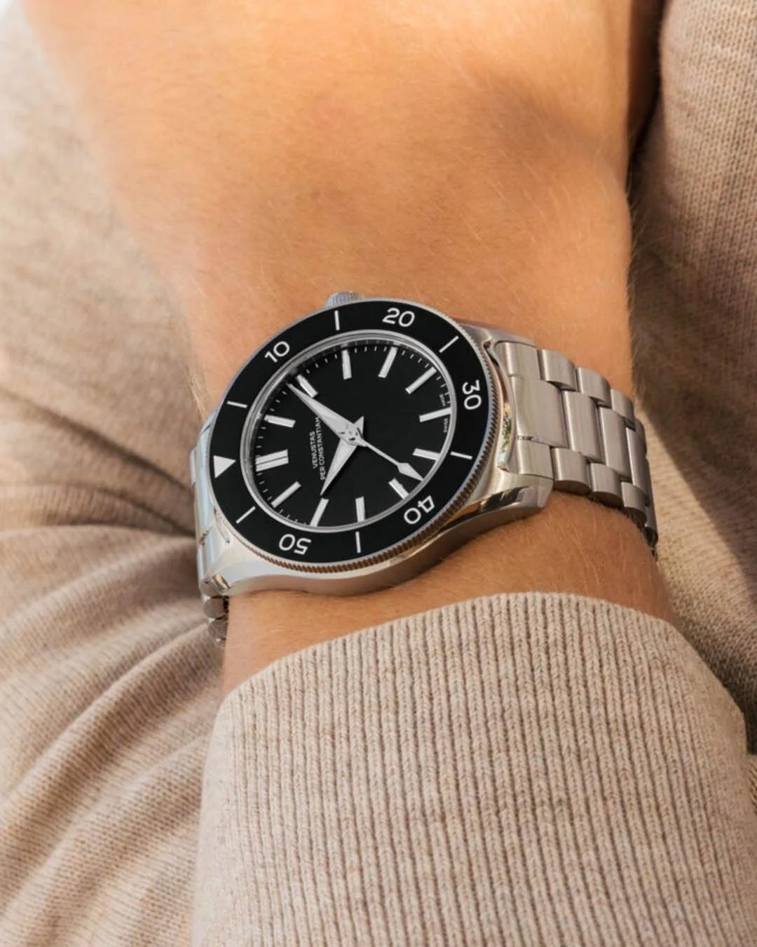 Launched a few months ago and arriving with customers later this year, the @vpc_watch_co Type 39VM (pre-production prototype) on the wrist.

Fantastic photography by @morgansaignes.

#watchdesign #jewellerydesign #art #design #watches