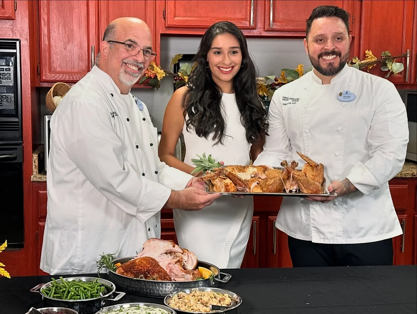 Viviendo momentos que un d&iacute;a solo eran sue&ntilde;os ✨

Pueden ver la entrevista completa con estos chefs de Walt Disney World por nuestra p&aacute;gina de YouTube de Univisi&oacute;n Orlando 

#seguridadalimentaria #diadeacciondegracias #than