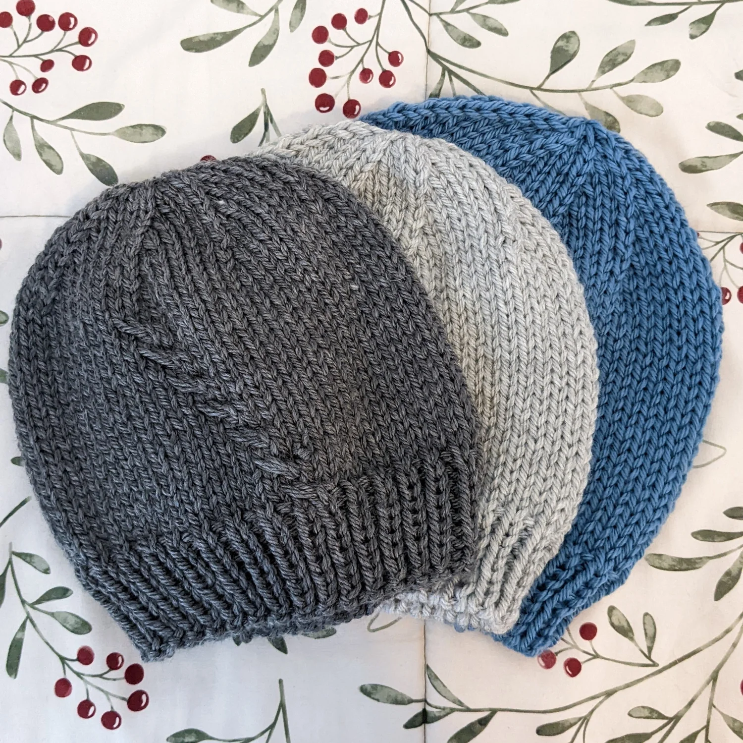 Quarto Toque Knitting Pattern | Bulky Stranded Colorwork Hat — things ...