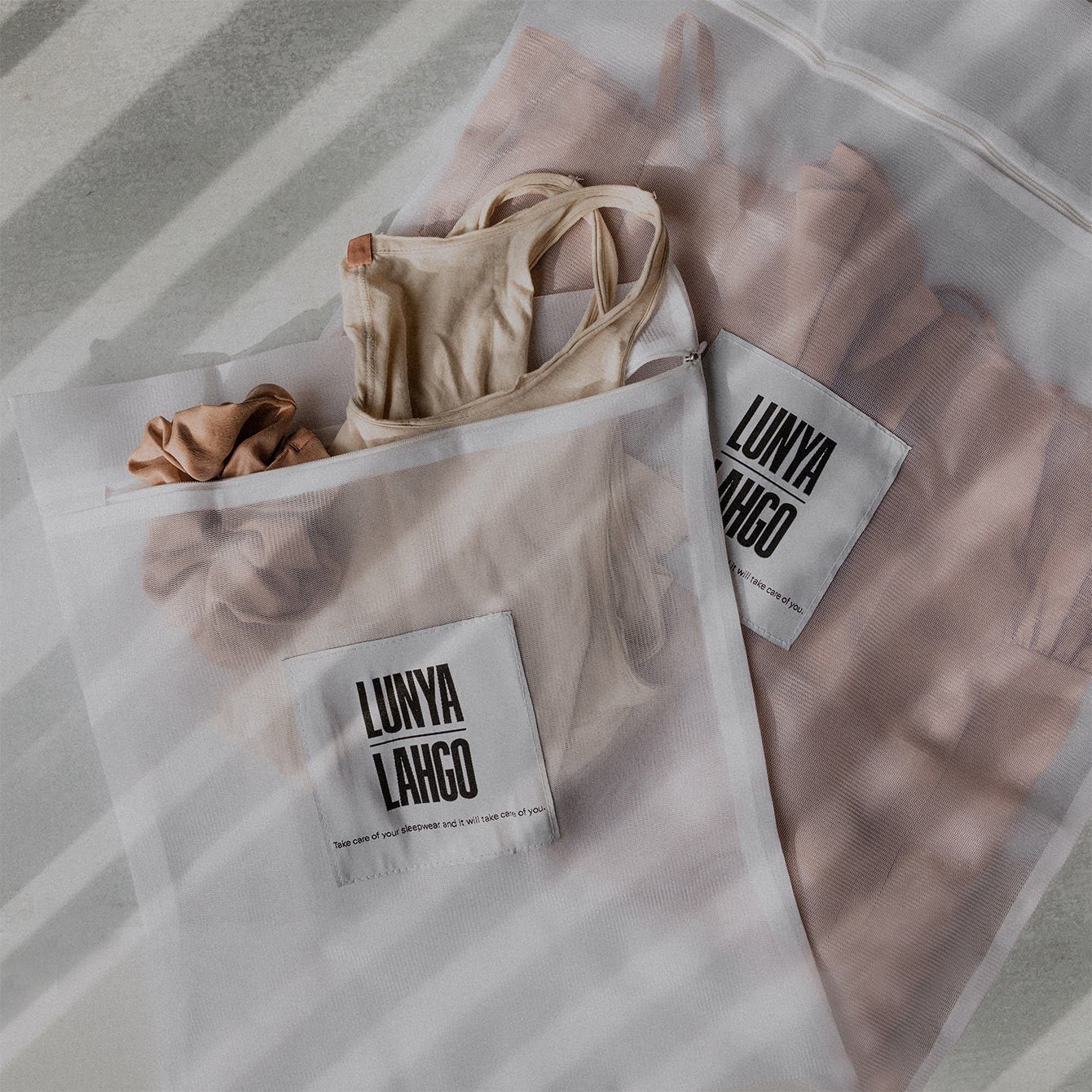1_LaundryBag_PDP_fc126118-427f-4f87-a619-1519db0be24b.jpg