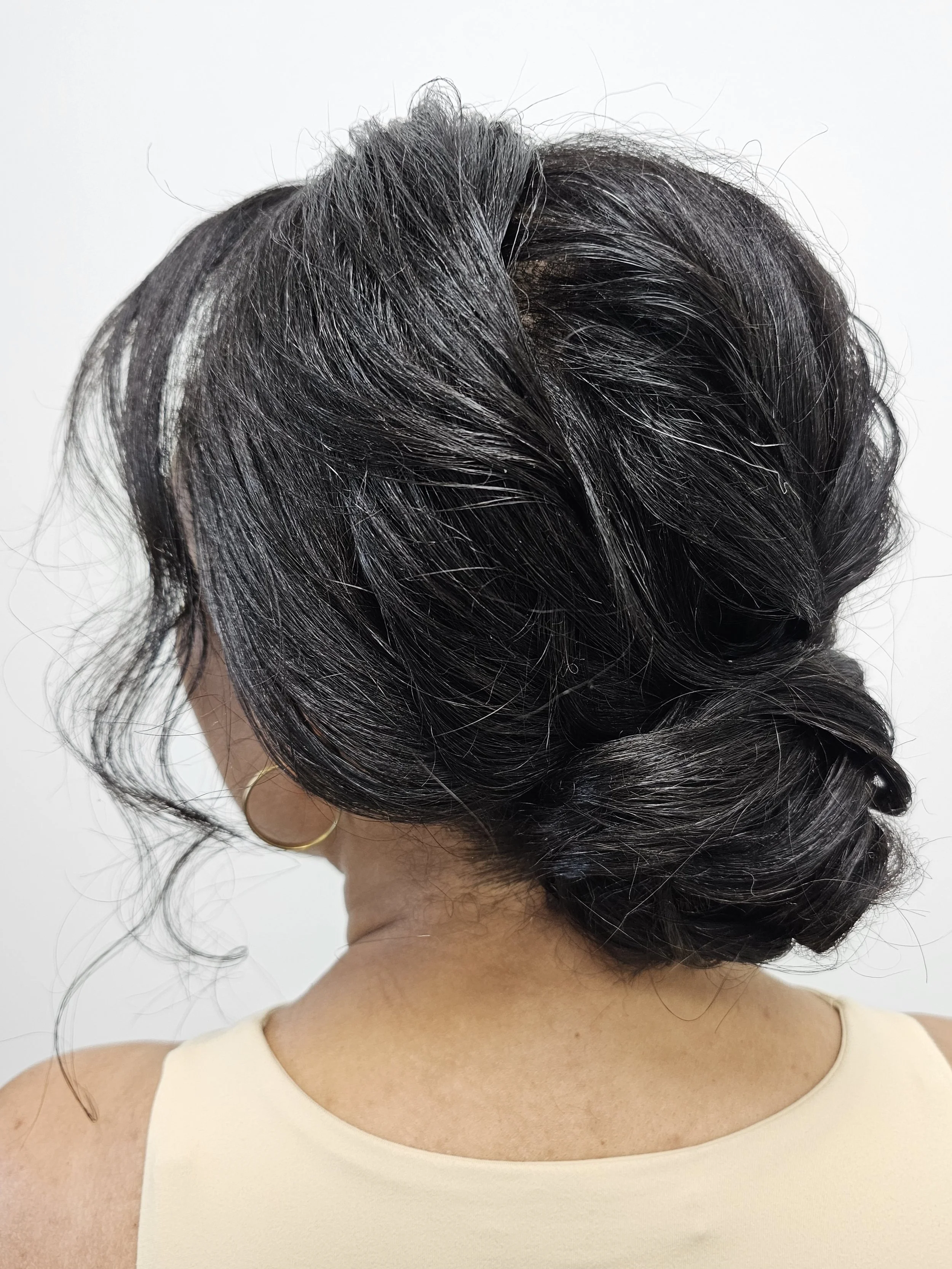 Low, Textured Bridal Buns: Ultimate Guide