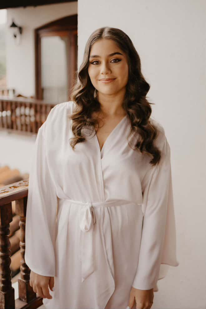 El arte de maquillar novias: entrevista a Carlos Andrés Rodríguez, maquillador profesional