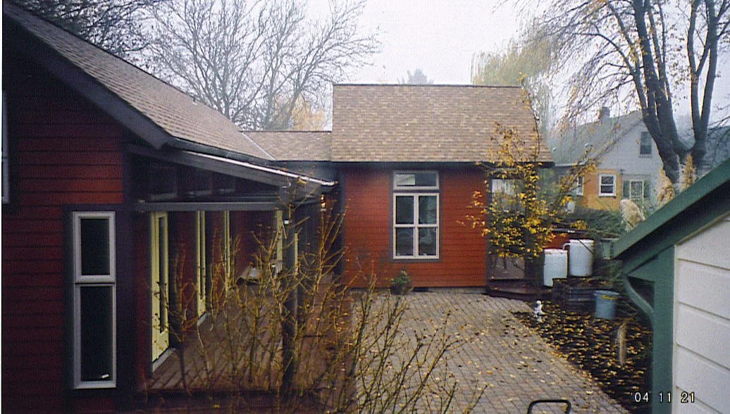 courtyard photo3.jpg