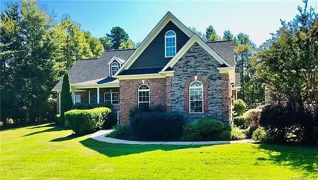 1304 Oak Grove Ln, Salisbury, NC