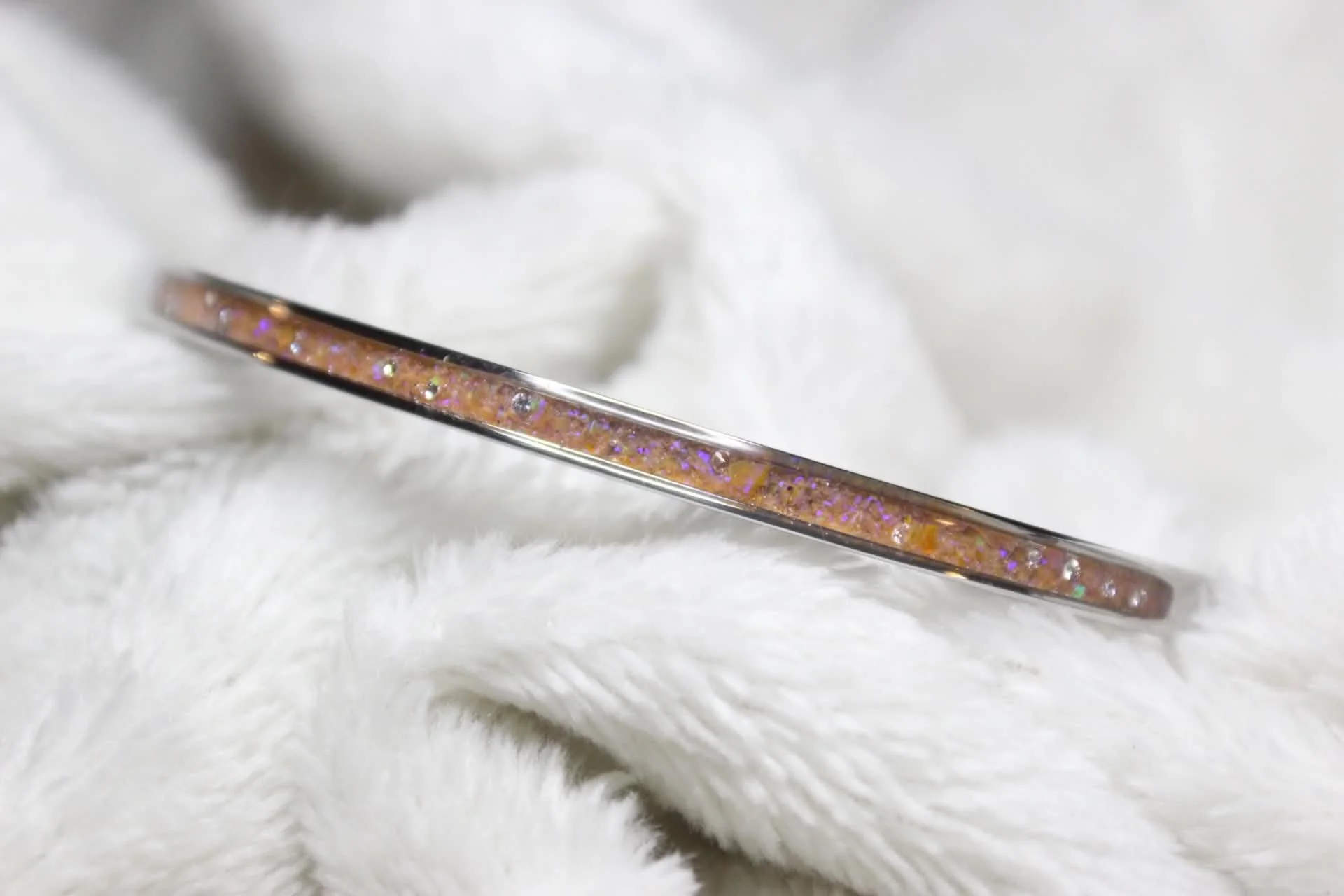 Ladies Bello Opal cuff with added diamond