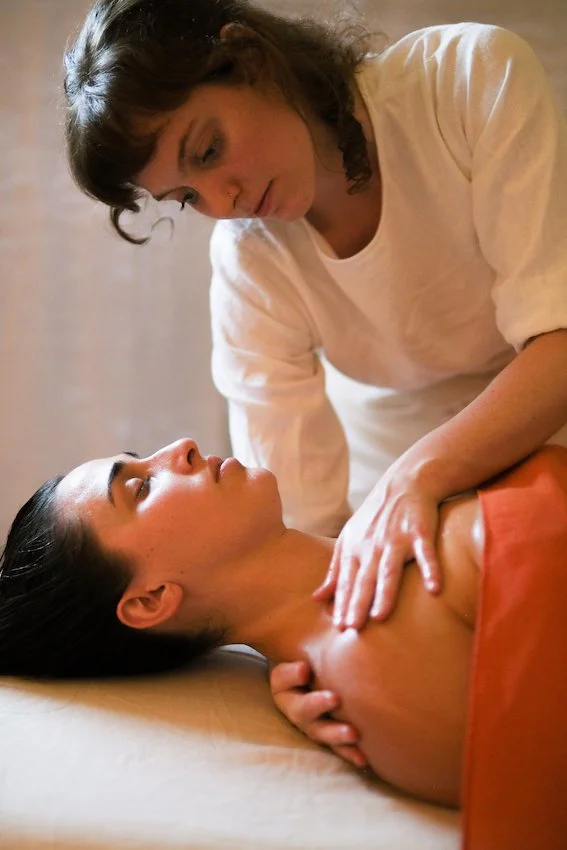 Abhyanga Ayurvedic Oil Massage, relaxing helaing treatment, nurturing touch