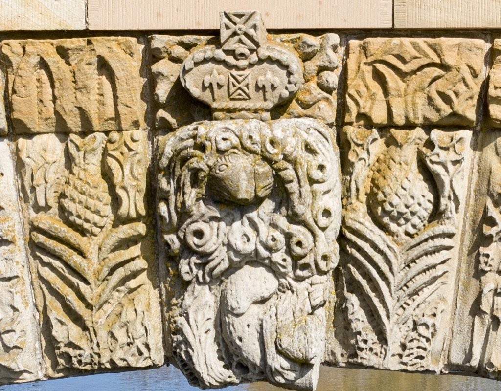 SHELLEY AND THE MONARCHICAL KEYSTONES