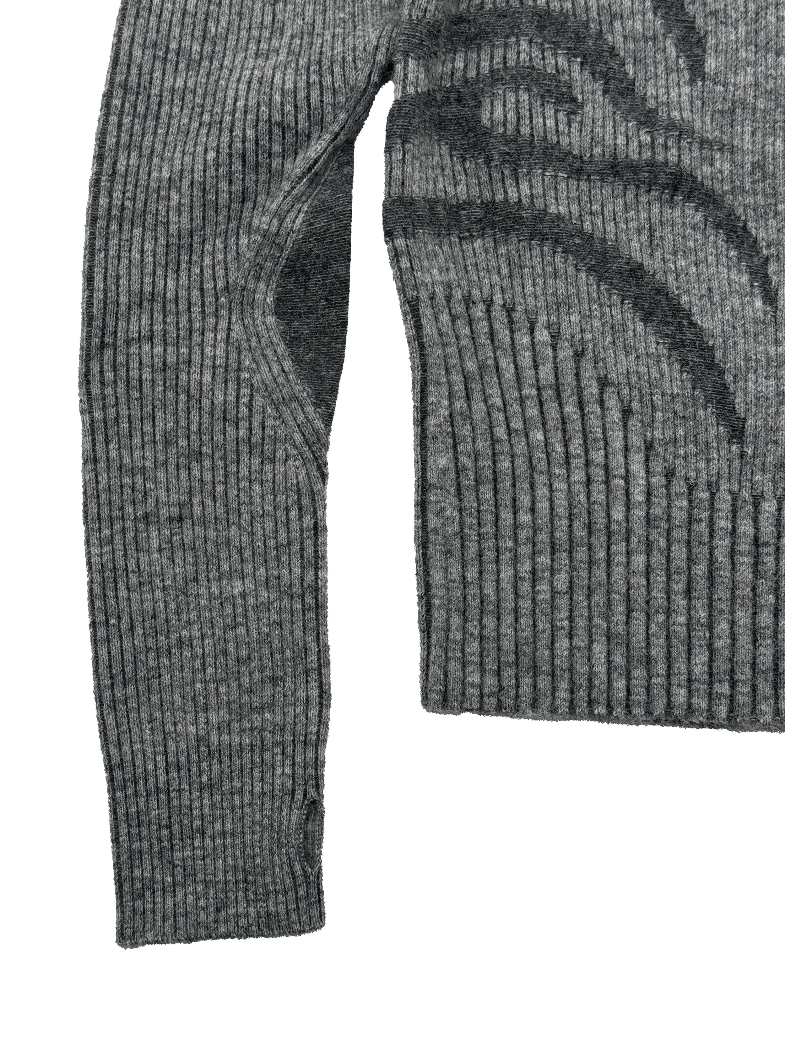 W knit top grey sleeve.jpg