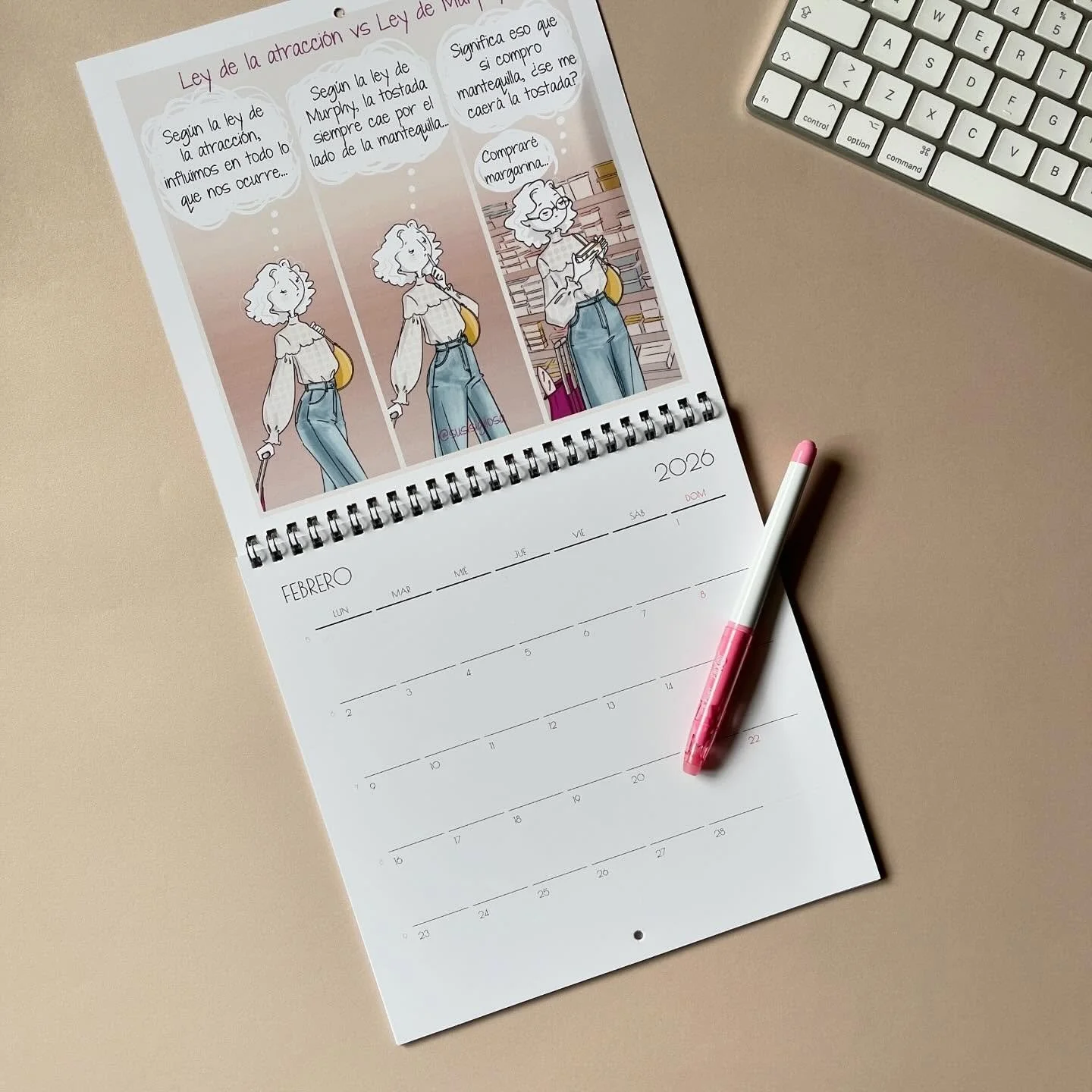 El calendario de mesa de @susisigilosa, sigue a la venta en la web (quedan poquitos), pero este a&ntilde;o, adem&aacute;s, lo pod&eacute;is encontrar en formato de pared en mi tienda de @etsy. Es un peque&ntilde;o "experimento" que quer&iac