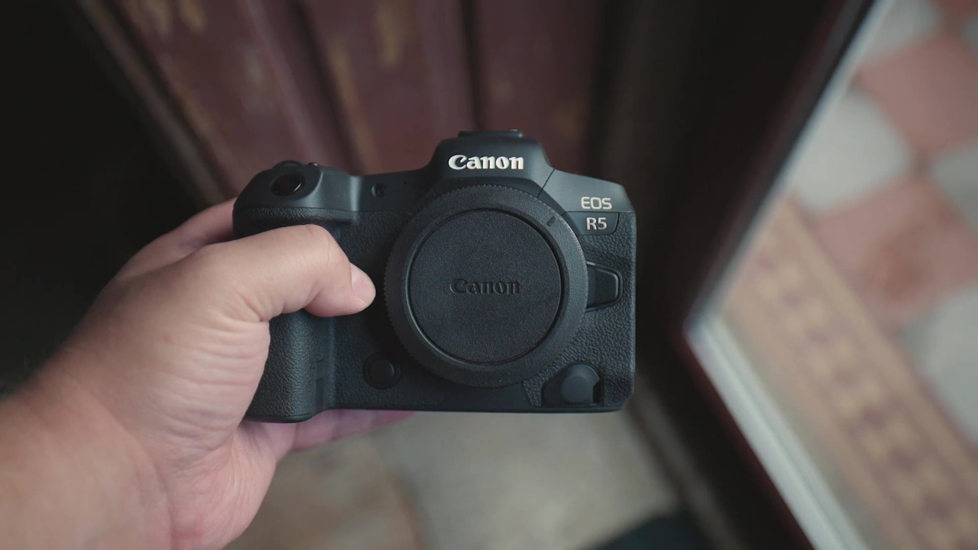 Canon EOS R5