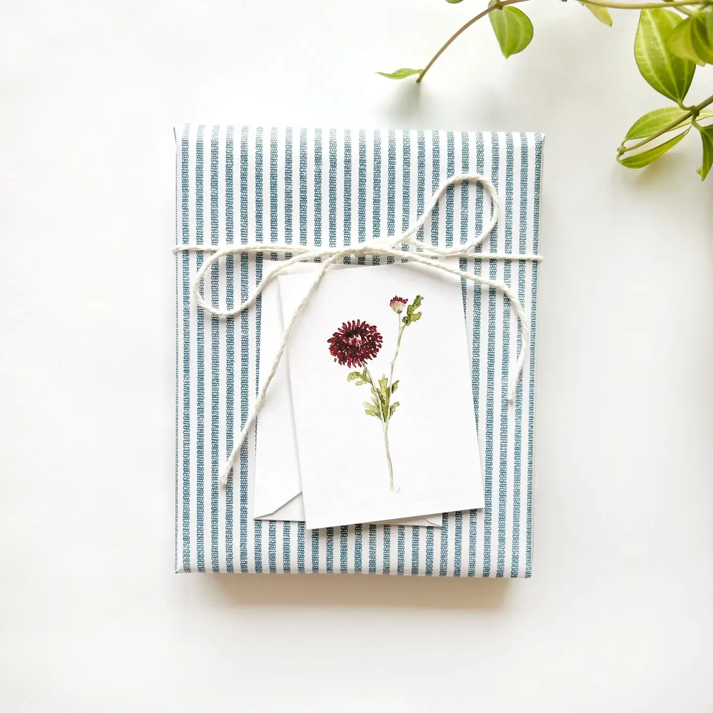 Dahlia stem mini notecard