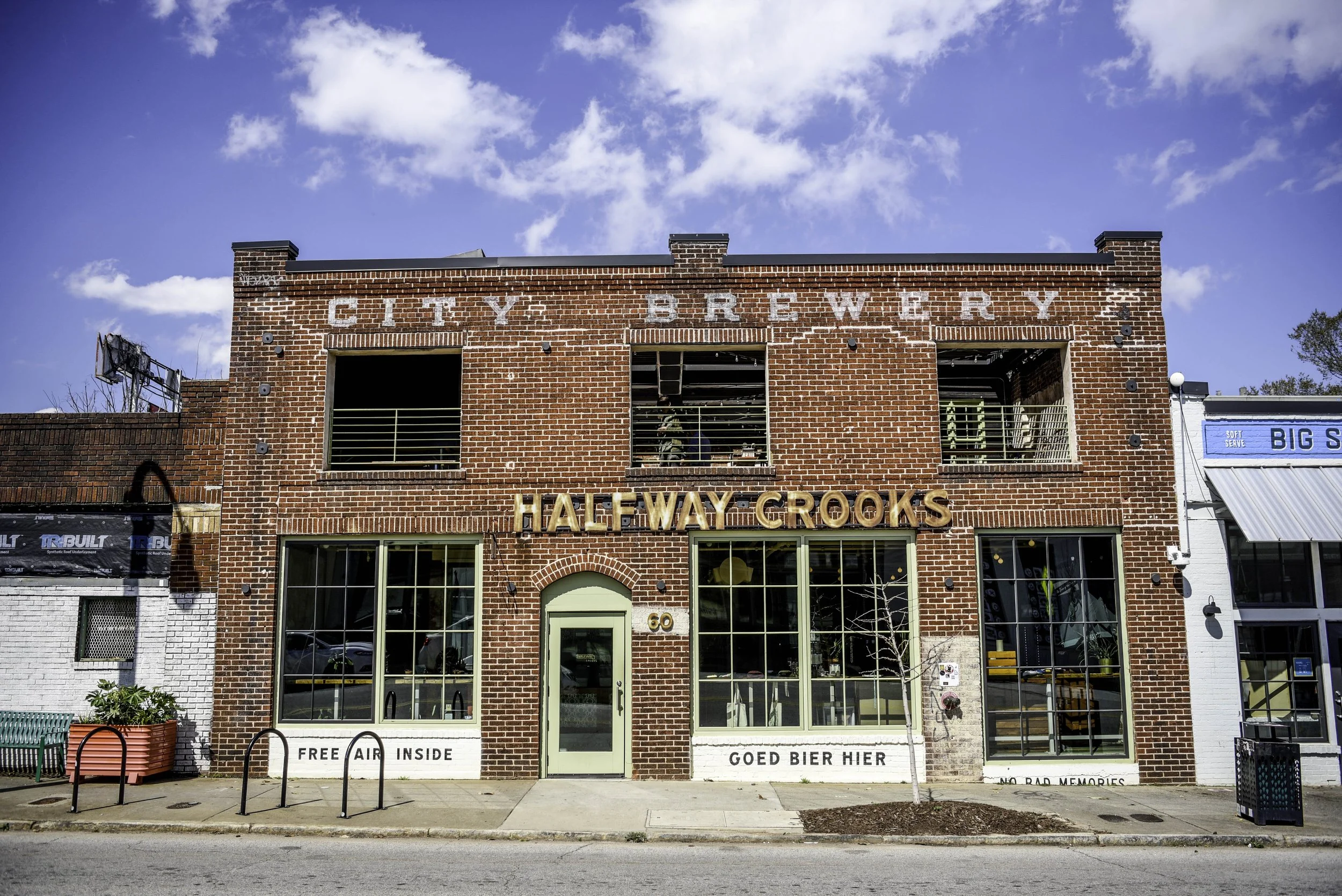 Halfway Crooks Beer - USA