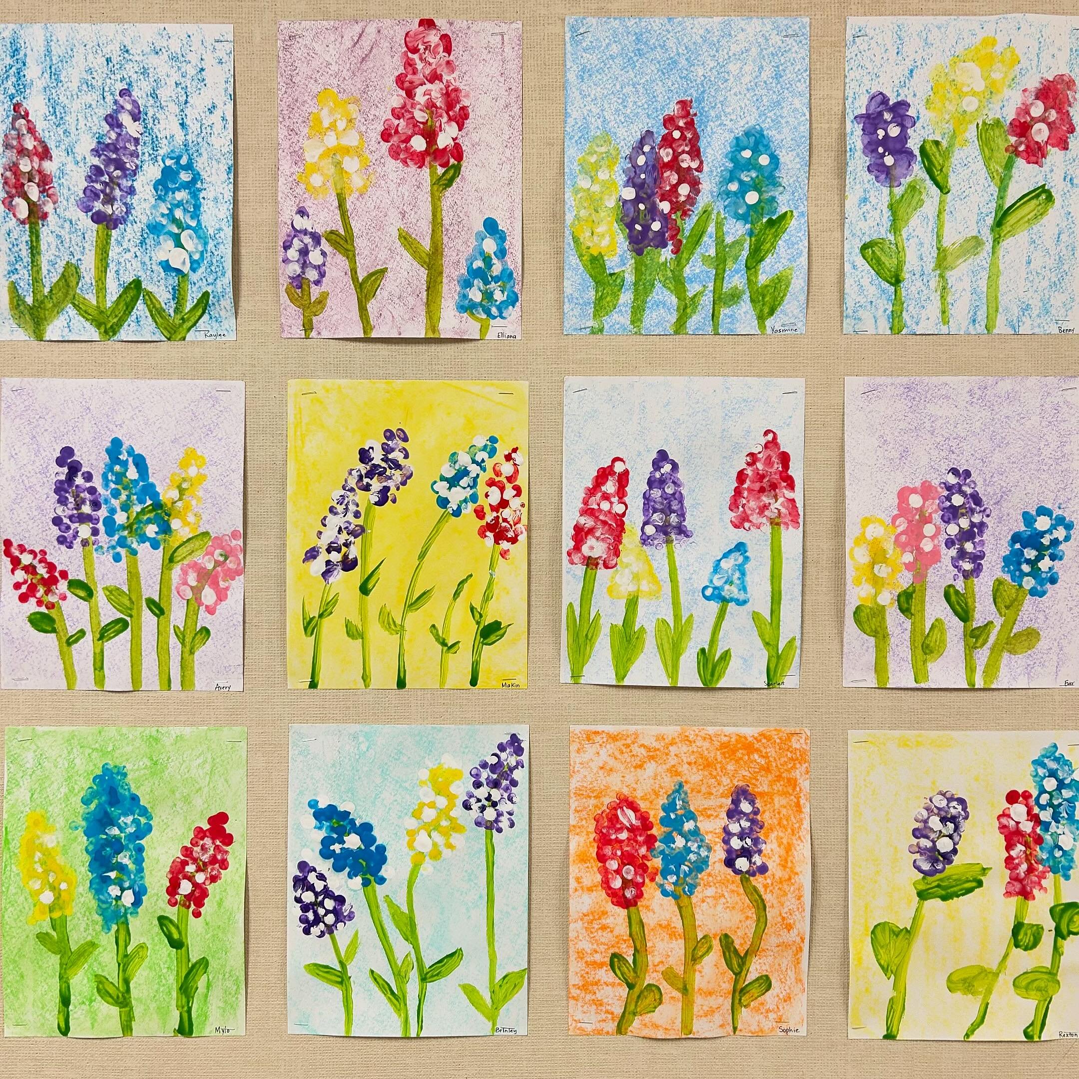 Spring hyacinths 

They got to choose their background colour, the number of flowers and their colours. So cute! 

#Frenchteachers #frenchimmersion #3eannée #troisièmeannée #grade3 #primaire #primary #canadianteacher #bcteachers #artforkids #sprin