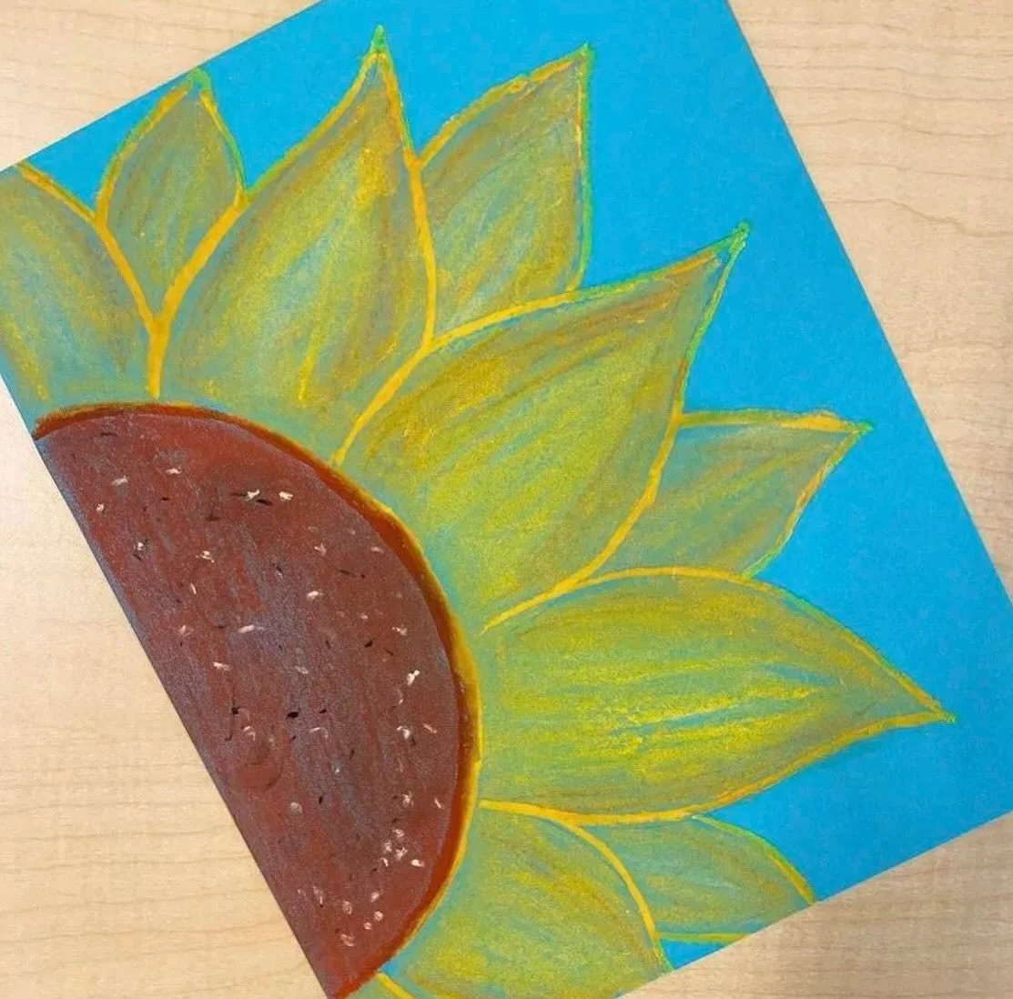 Here&rsquo;s another beautiful sunflower project, this time using chalk and oil pastels. 

Find this project in the fall art section on my website. 

#Frenchteachers #frenchimmersion #grade3 #grade2 #primaryteacher #canadianteacher #bcteachers #artfo