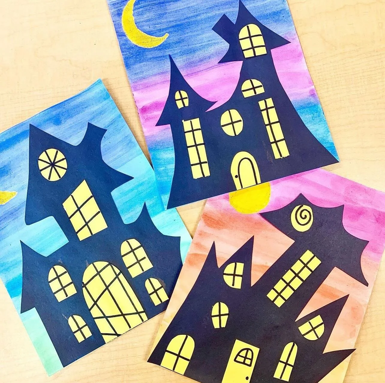Spooky haunted houses 

Full instructions at mmemarissa.com 

Find this project by clicking the Halloween art button on the home page. 

#Frenchteachers #frenchimmersion #grade3 #grade2 #primaryteacher #canadianteacher #bcteachers #artforkids #kidsar