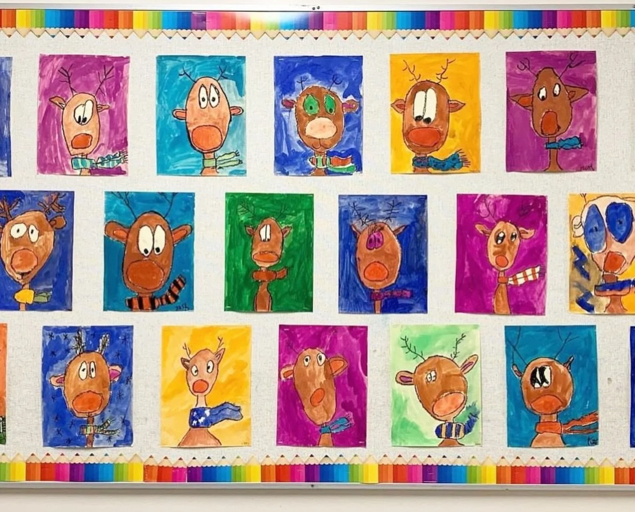 Directed drawing reindeer is a common project this time of year in primary classrooms. Do it on its own or make it into a holiday card. Adorable!

#Frenchteachers #frenchimmersion #grade3 #grade2 #primaryteacher #canadianteacher #bcteachers #artforki