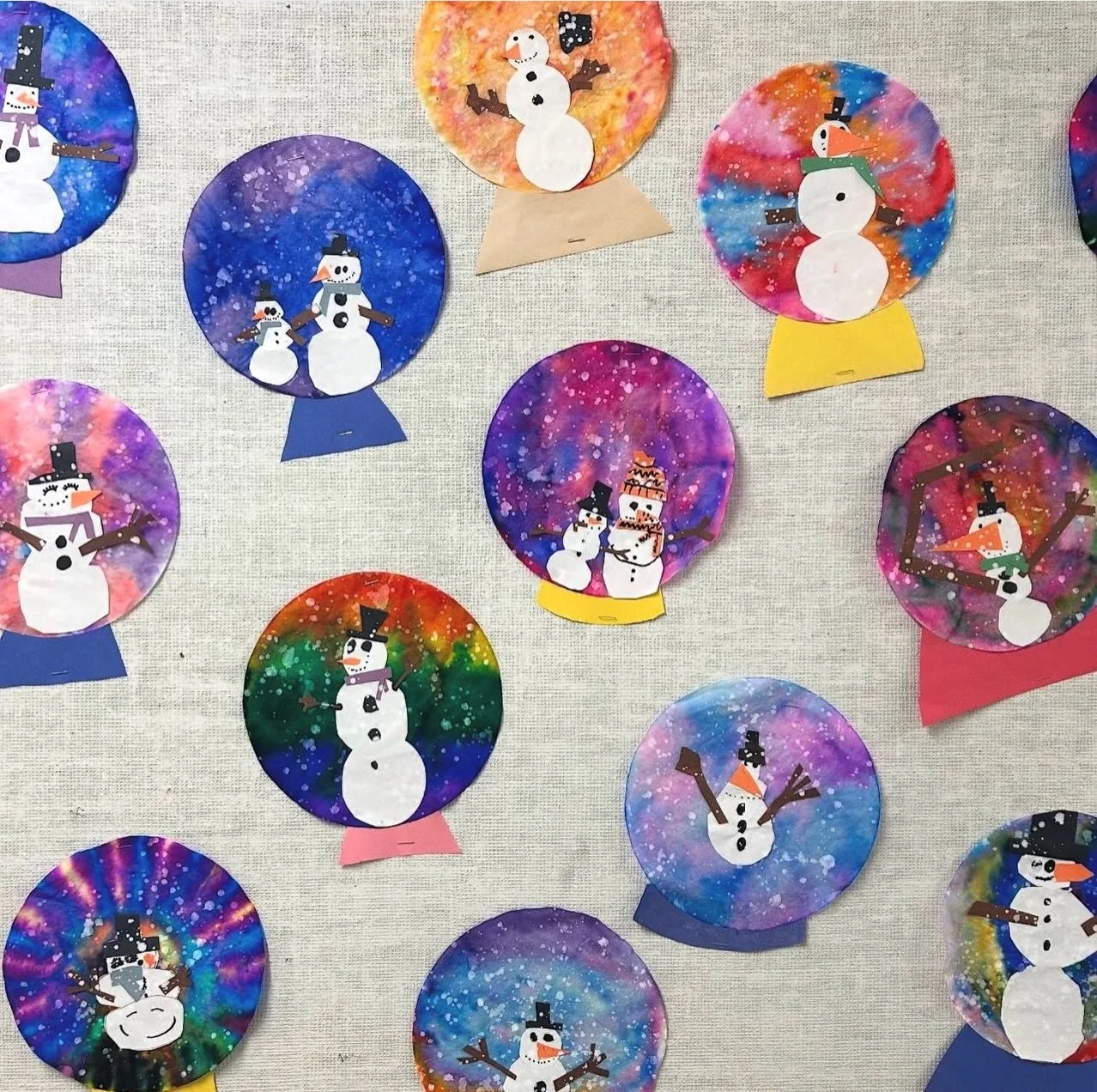 If you didn&rsquo;t do the coffee filter snow globe in December, you still have time in January. You could put anything inside but I love these little snowmen ⛄️ ❄️ 

This project can be found in the winter art section. It does require a day of dry t