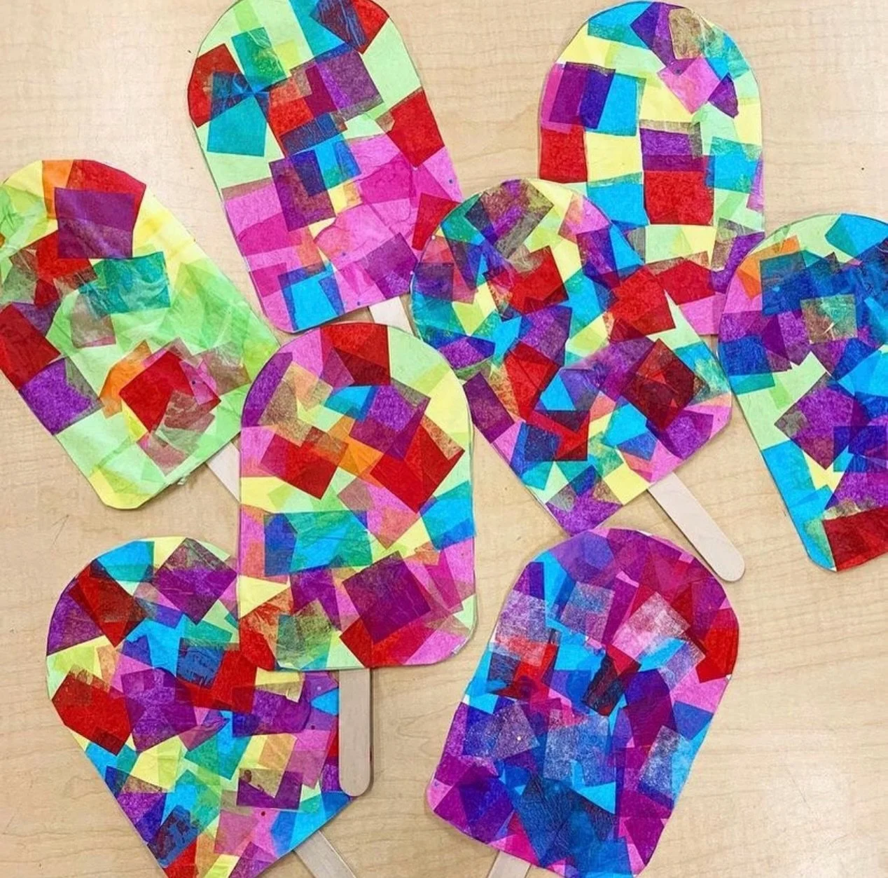 These super cute popsicles are a fun last bulletin board. They take no time at all but make a big splash! 

Instructions on my website. Find this project in the summer art section. 

#artforkids #kidsartprojects #summerart #artprojects