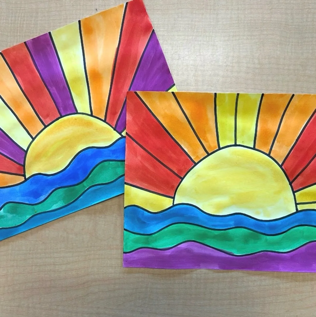 Sunset rays art project 🌅

Use paint, markers, crayon or pastels. Great for the end of the year as it&rsquo;s very straightforward, uses minimal materials and can be completed quickly. 

Find instructions for this project on my website. This project