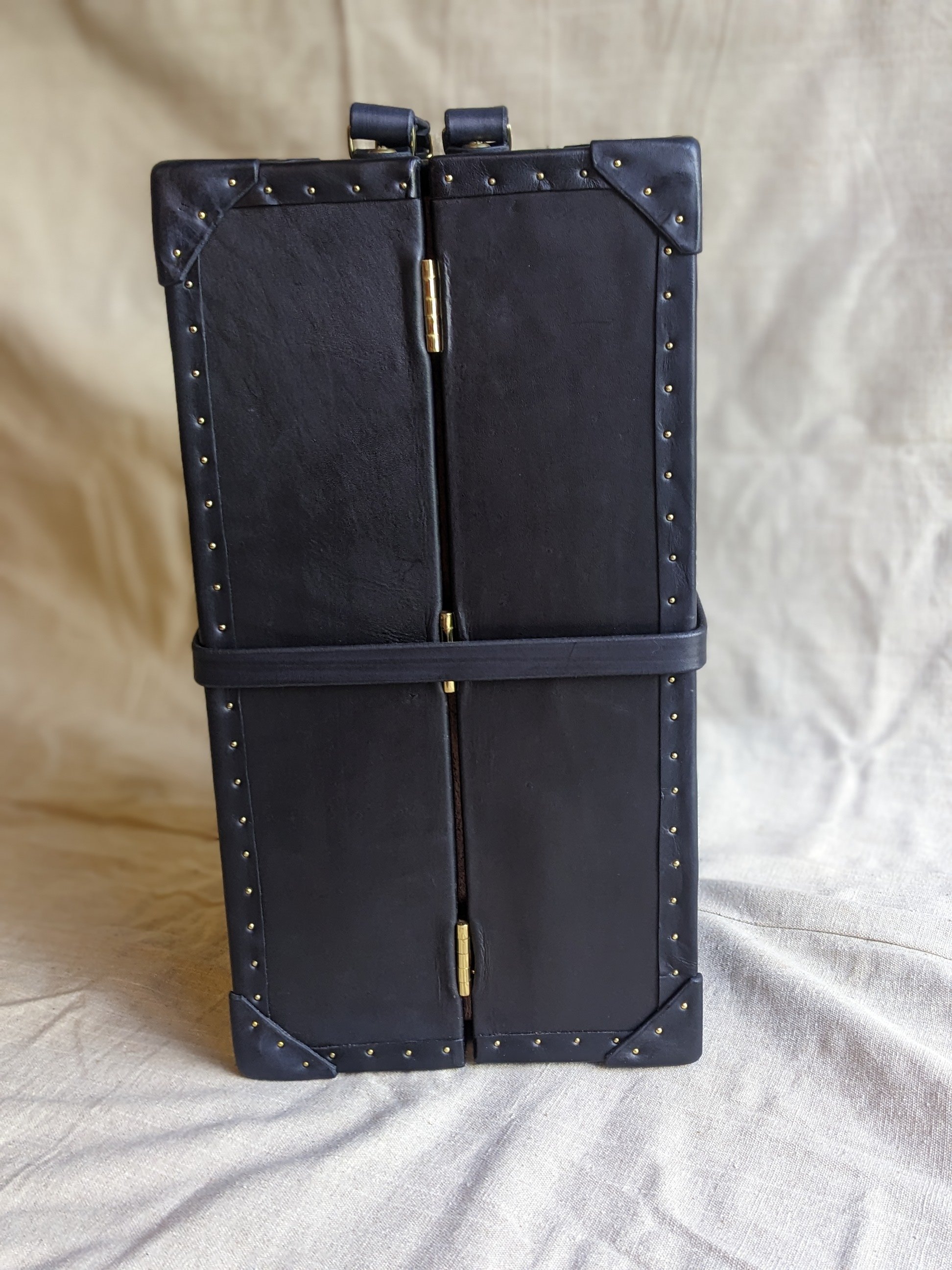 Leather and Wood high-end gentleman's scotch whiskey caddy