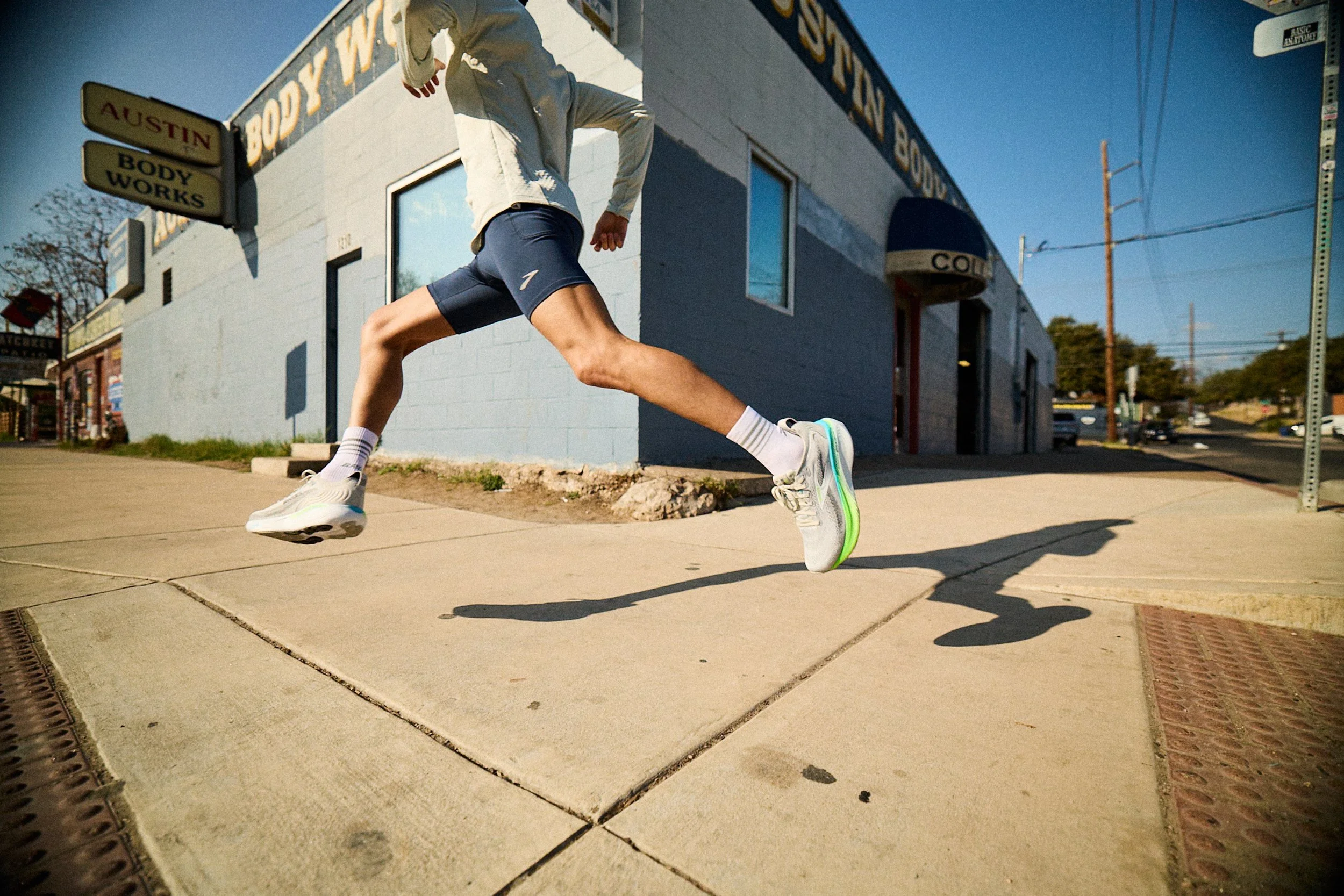 BROOKS RUNNING_ADRENALINE 2025.jpg