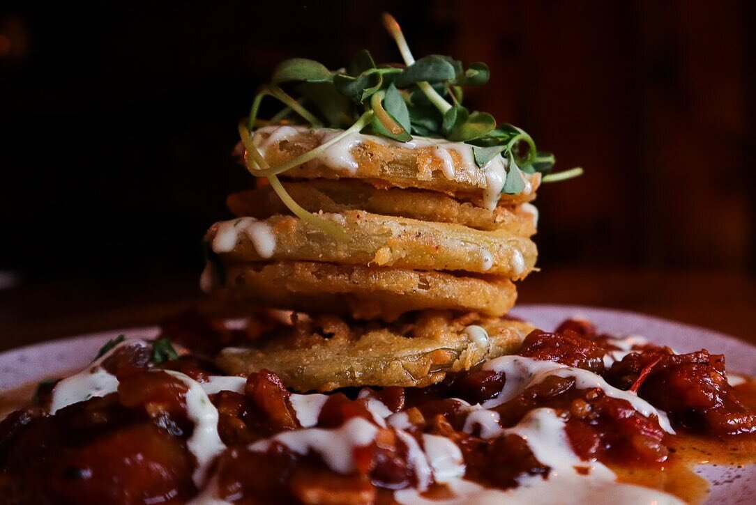 If you need a reason to leave the house tonight, our dinner special should do the trick. 

&bull;Pickle Fried Green Tomatoes with Bourbon Bacon Tomato Jam and Terragon Aioli🍅