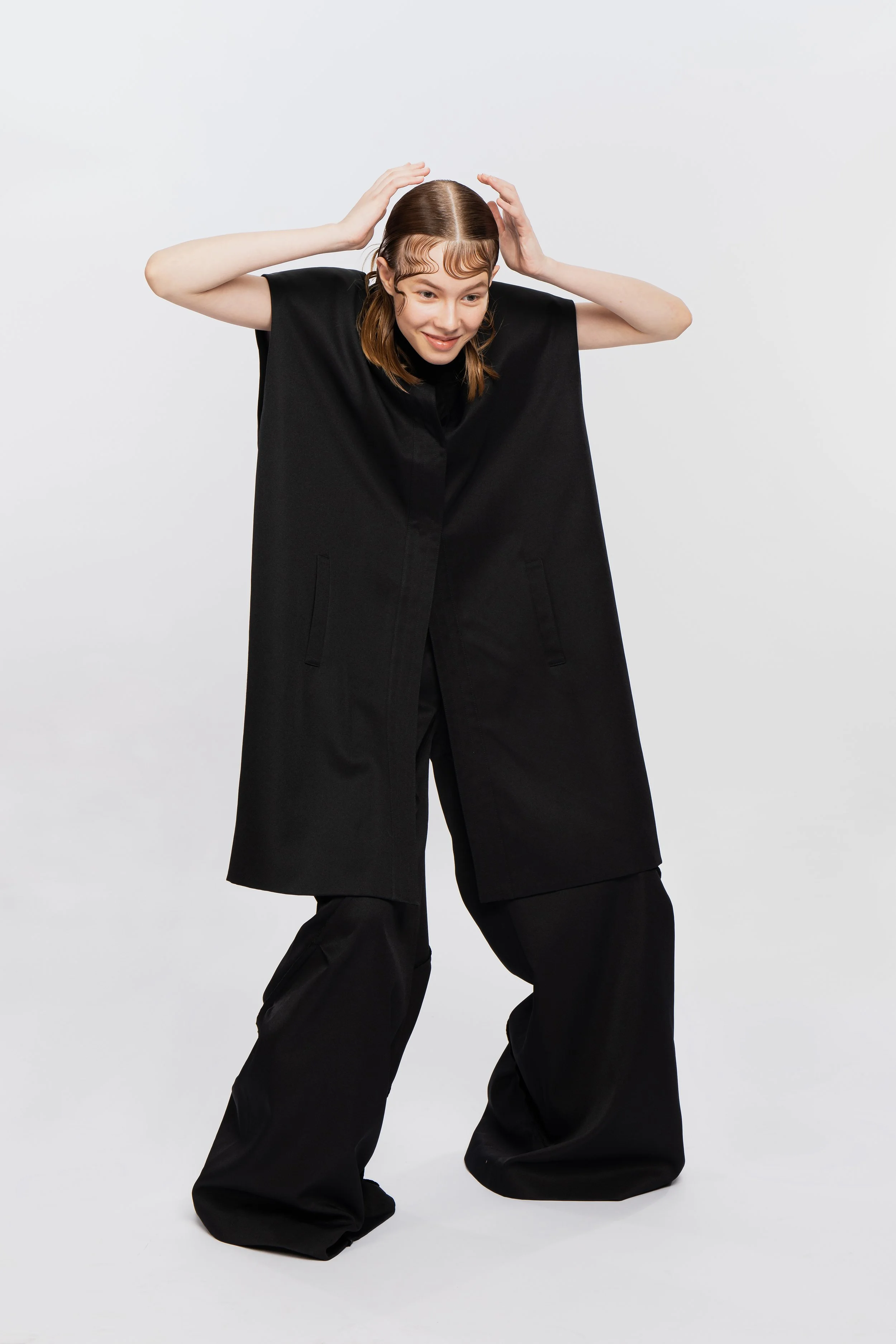 AW23PNT02B-02.jpg