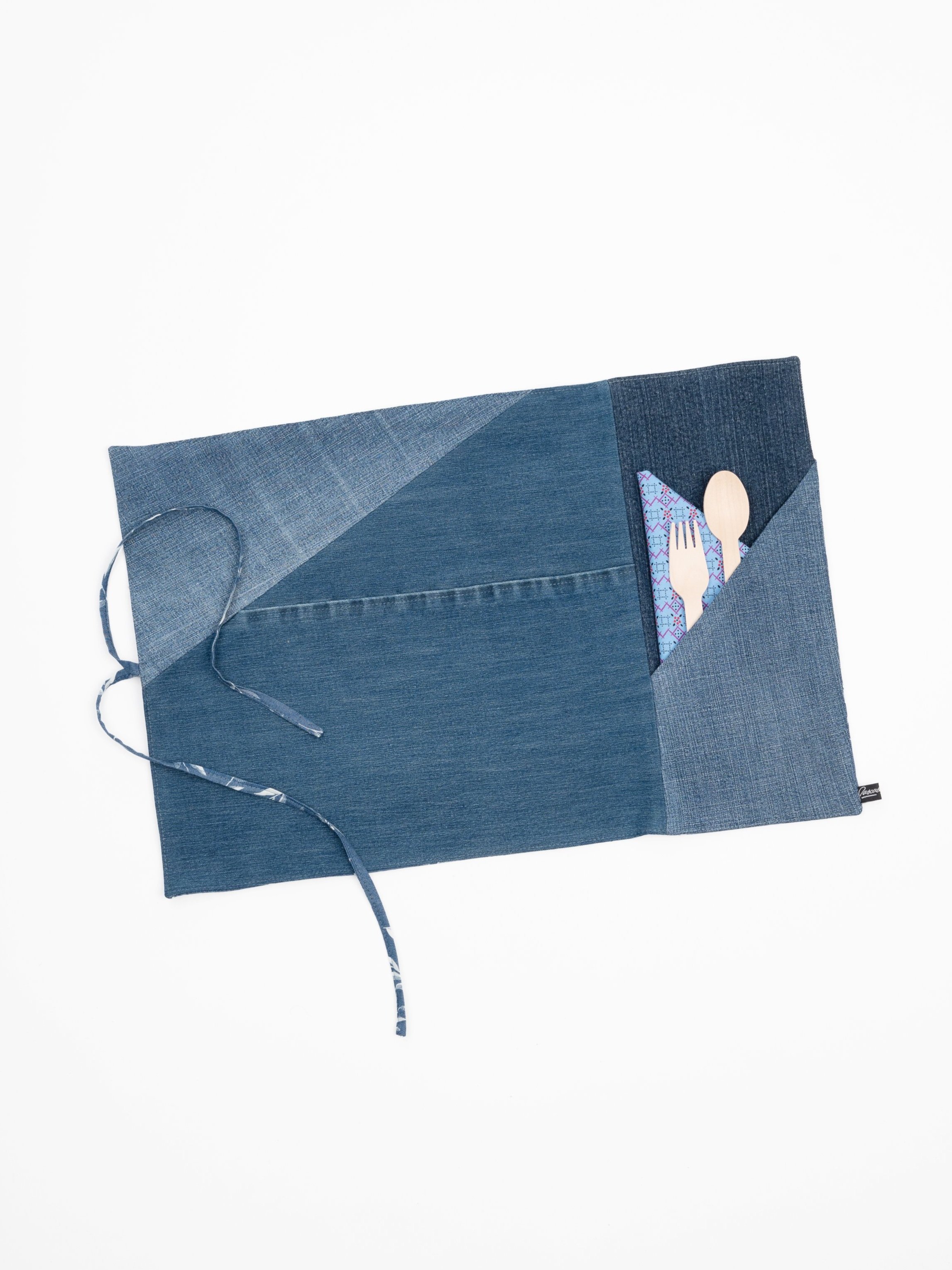 Napperon pique-nique jeans recyclé ustensile bambou serviette de table empreinte.jpg