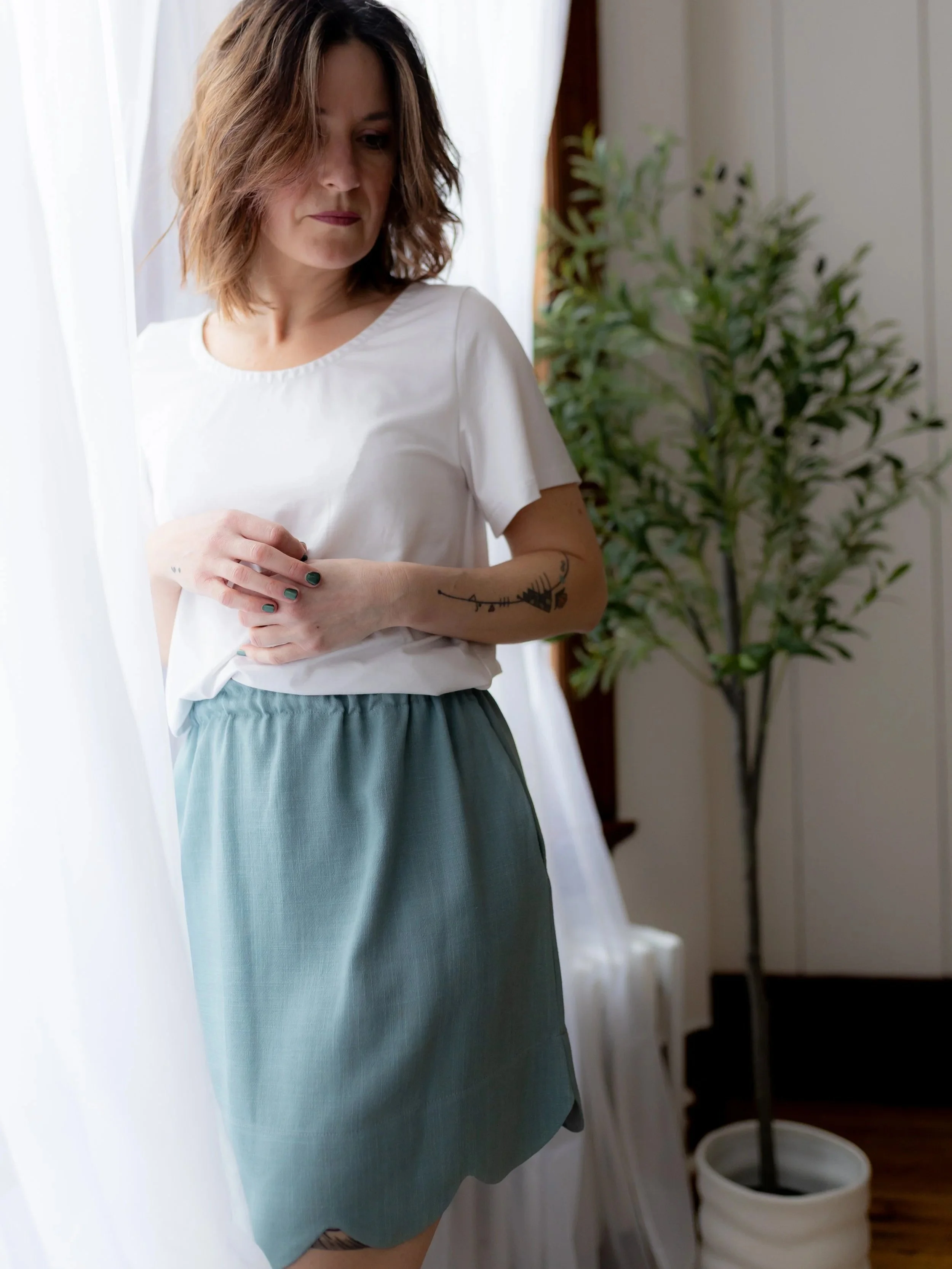 Jupe+tulipe+lin+coton+bleu+taille+%C3%A9lastique+t-shirt+blanc.jpg