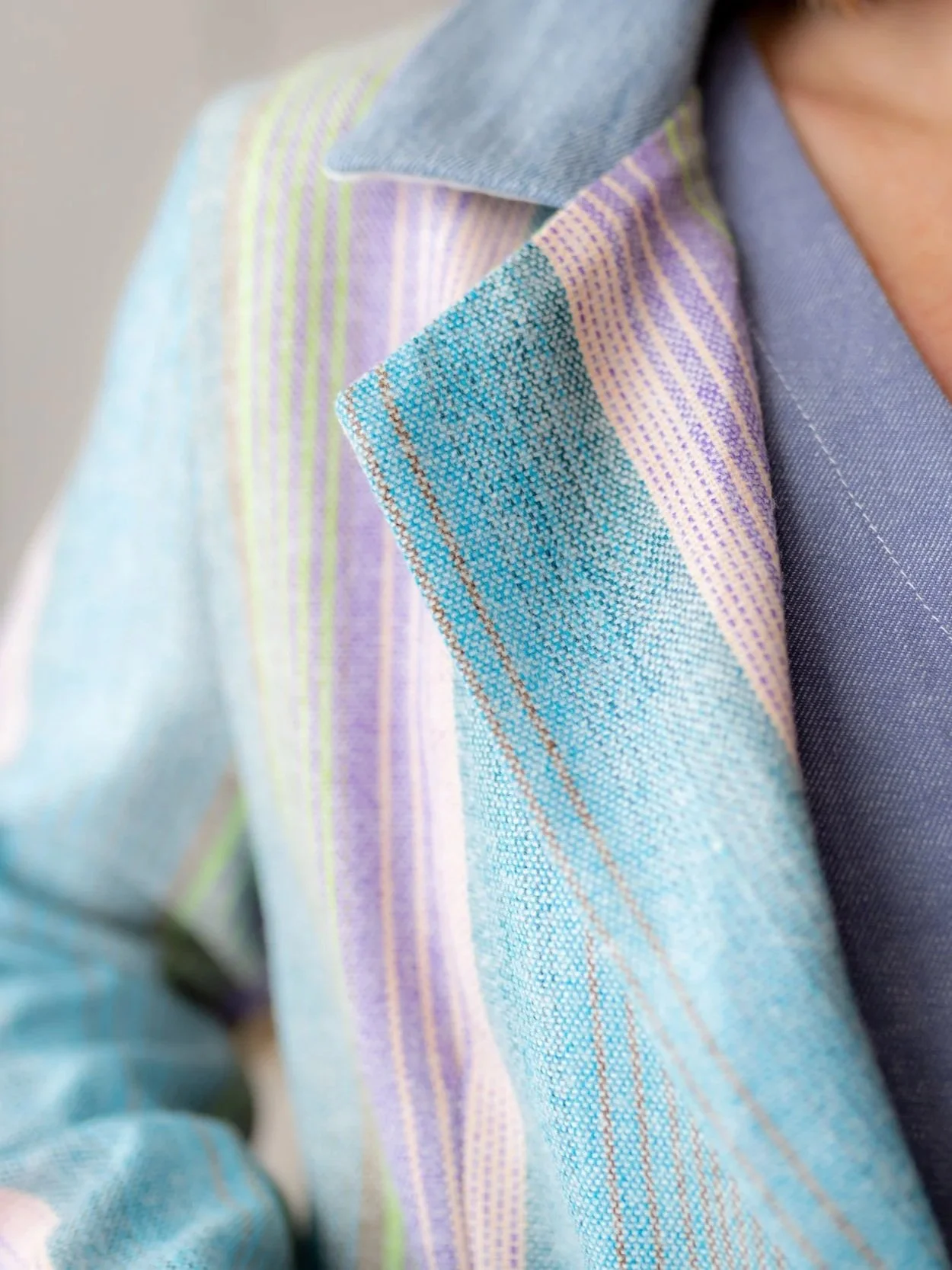 Veston+pastel+veste+boutonn%C3%A9e+sans+manche+denim.8.jpg