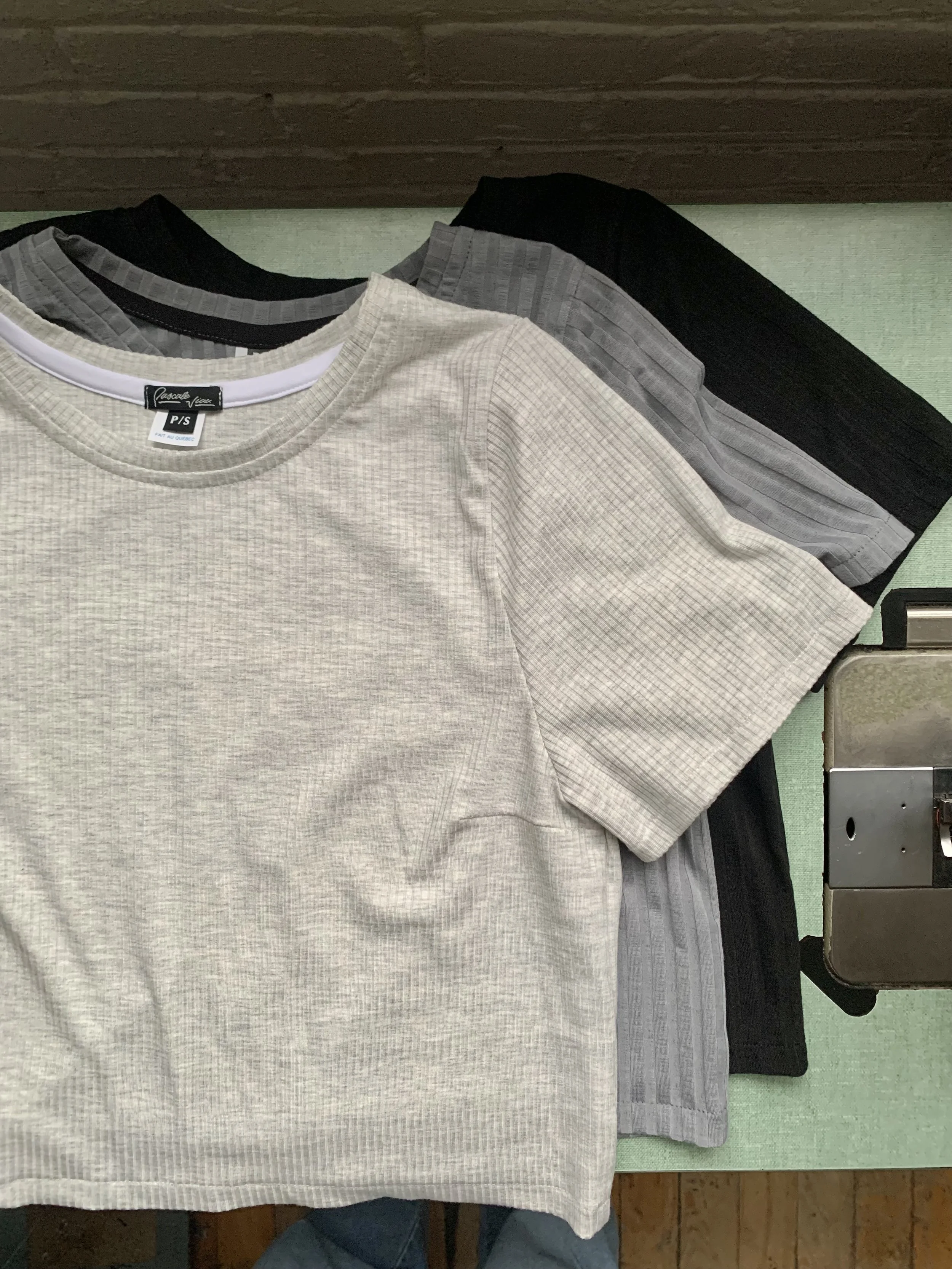 Trio Crop t-shirt.1.jpg