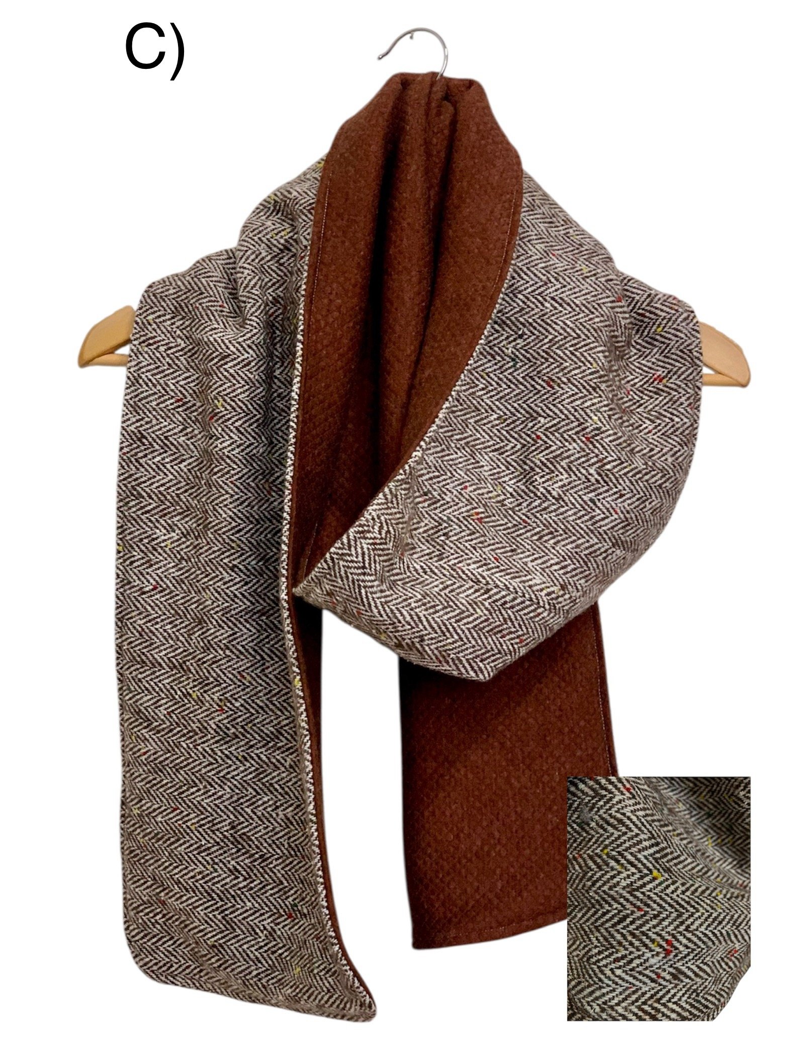 Foulard motif chevron beige brun couleurs rouge jaune doublé marron fait main Quebec.jpg