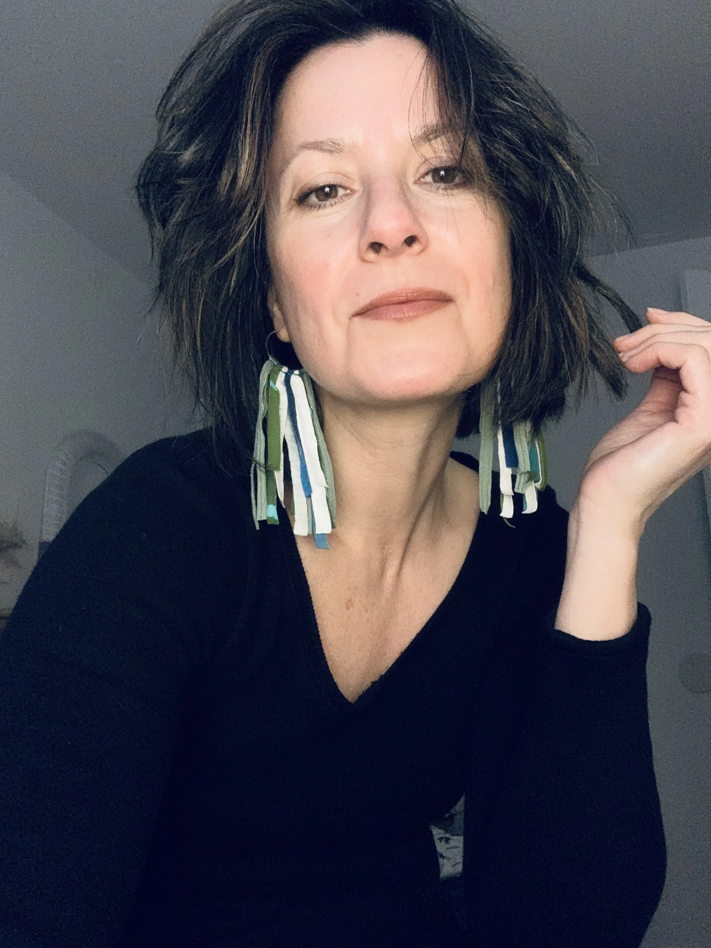 Boucles d'oreilles grandes boucles argent sterling grandes franges blanches bleues vertes.jpg