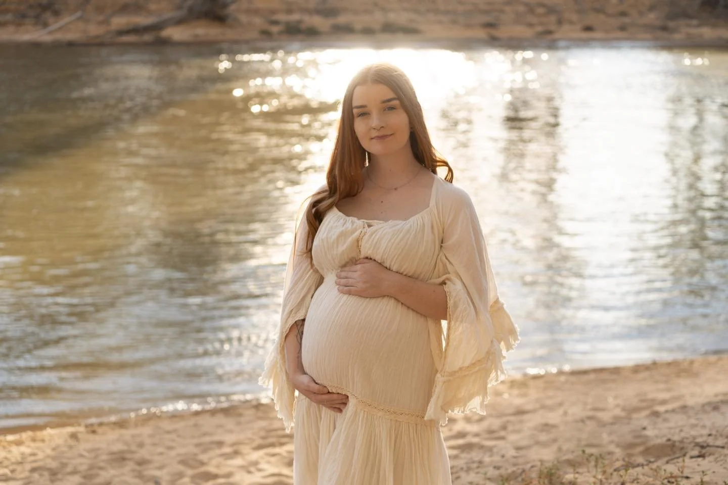 Just showing off my girl 🥰
.
.
.
.
.
#newborn #maternityphotography #newbornphotography #sunsetphotography #echucaphotographer #maternity #photography