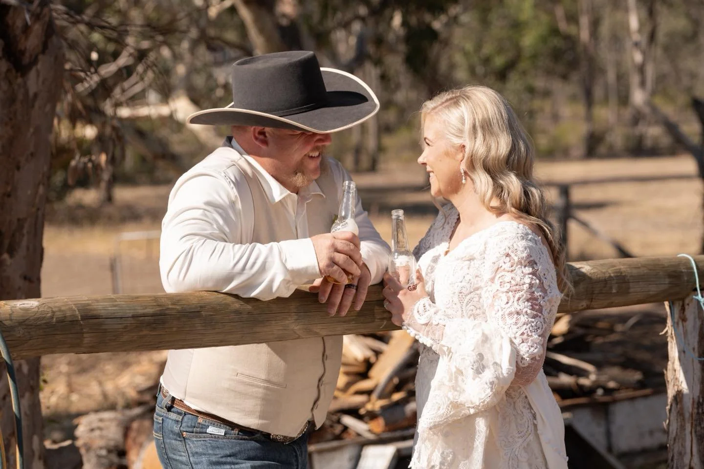 There is something so natural and authentic about the way Chrissy and Shaun look at one another. What a day! And I had to share this very cute photo of their little daughter playing on mum&rsquo;s dress 💕🥹
.
.
.
.
.
#photographerwedding #photosessi