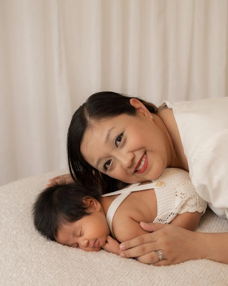 I absolutely loved every moment of this session.
1. Baby&rsquo;s hair
2. Those little cheeks! 
3. The most loving big sister 
.
.
.
.
.
.
#photographer #newborn #newbornphotography #echucaphotographer #photooftheday #newbornbaby #photography