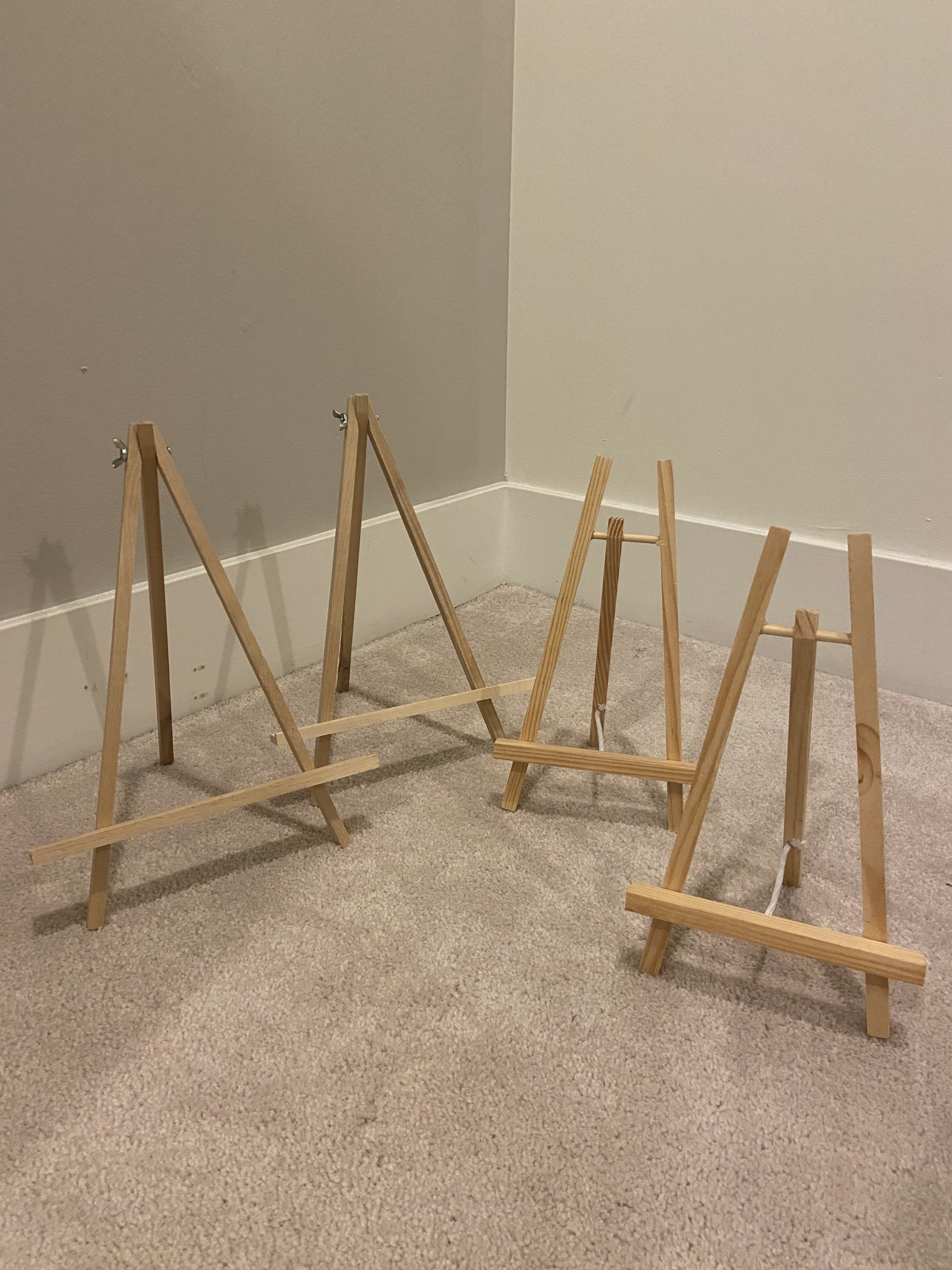 4 small tabletop easels