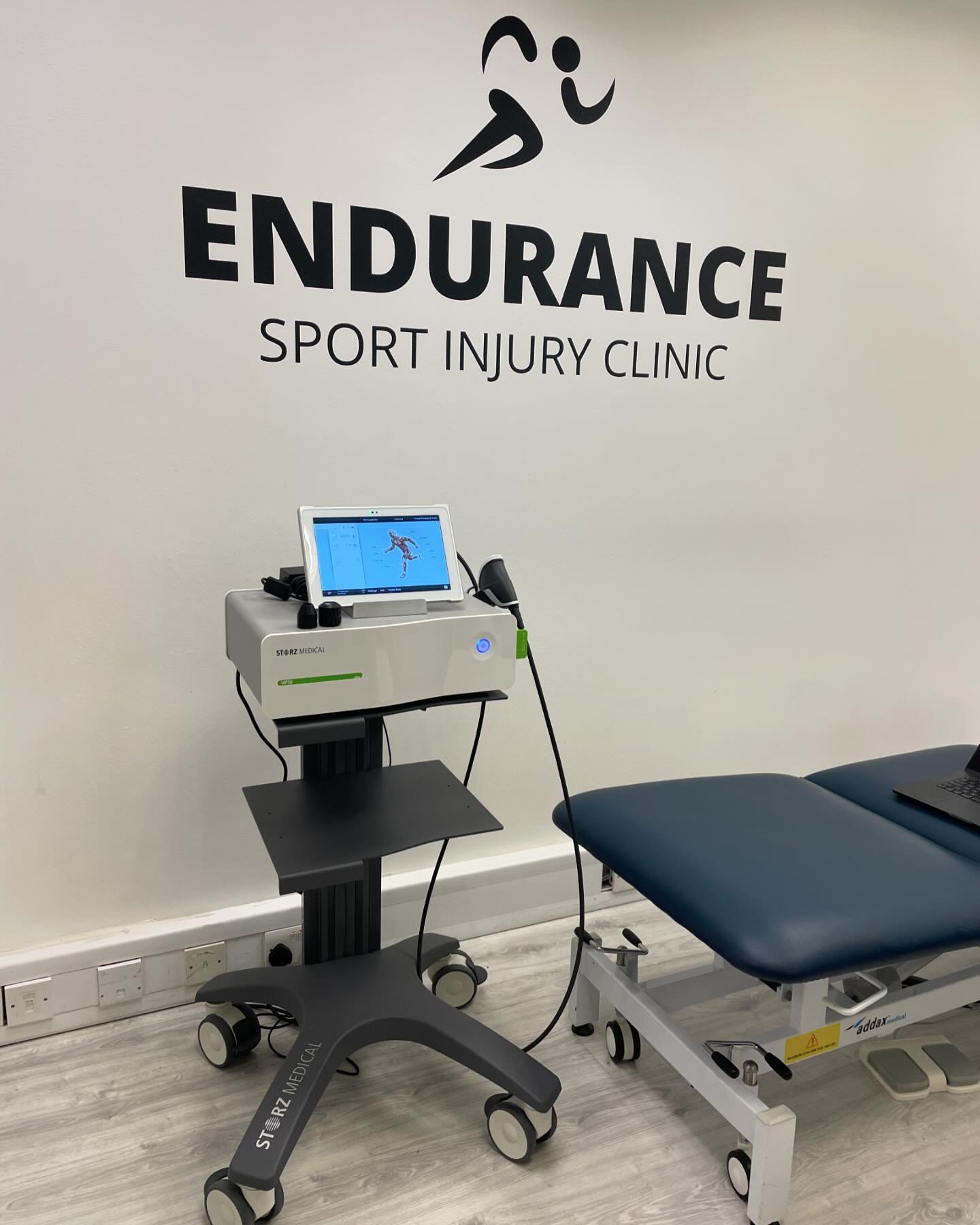Shockwave therapy machines pass short, intense energy sound waves, travelling faster than the speed of sound, into affected tissues. This increases blood flow and stimulates an acute inflammatory response which aids the healing process. 🤕

What does