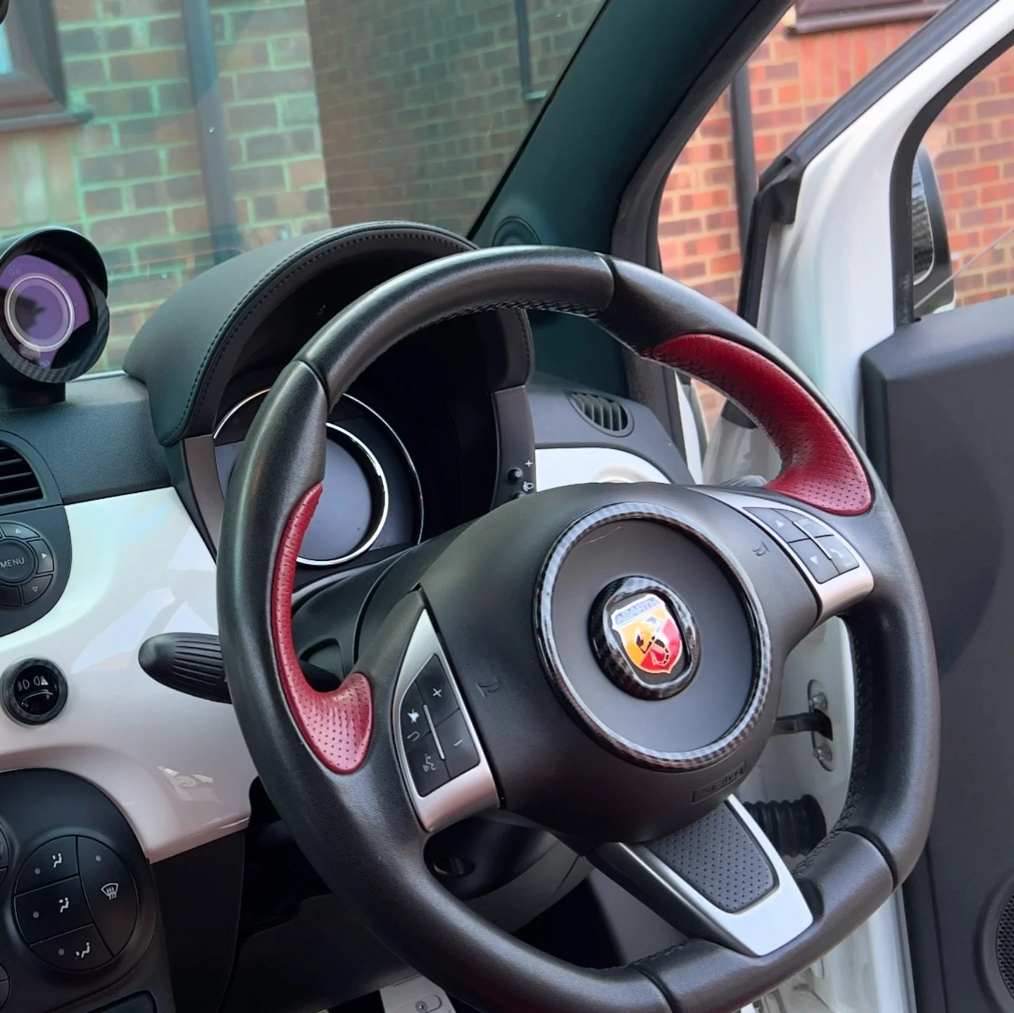 Nextbase 522 front and rear dash cam,
Installed in a Abarth 500 🚗

Want your dash cam fitted also?
Simply send us a DM with your requirements and we will give you a quote.

#abarth #500 #dashcam #auto #london #workhard #nextbase