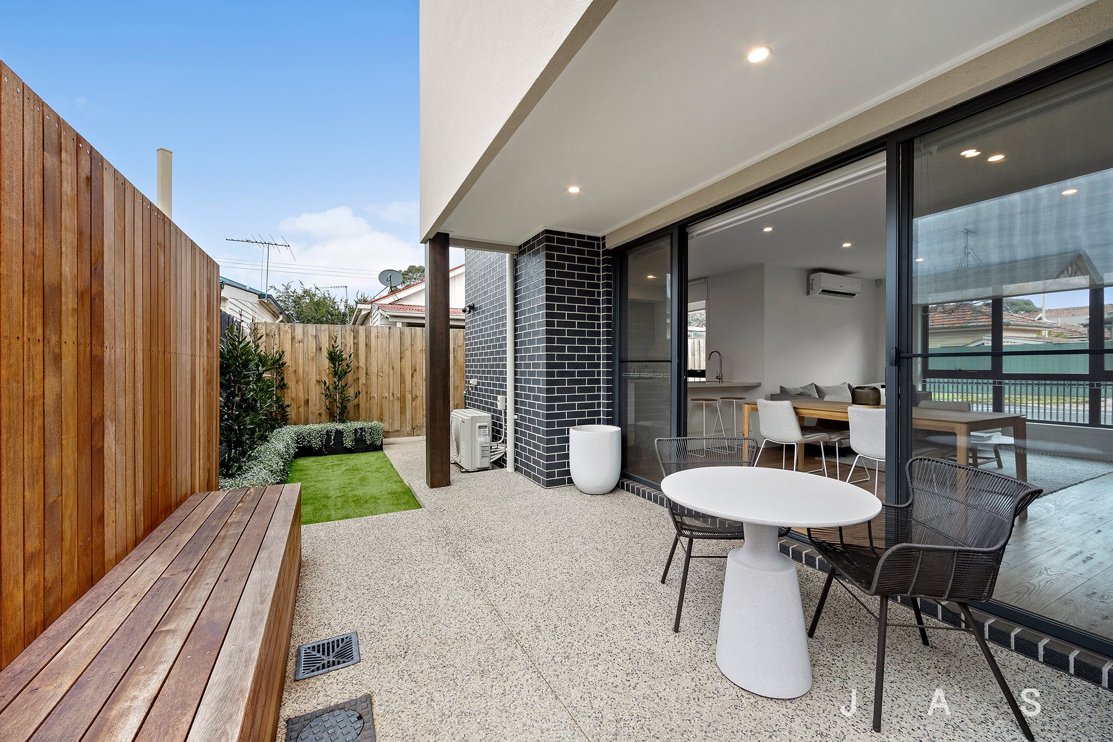 6-Roof Terrace.jpg