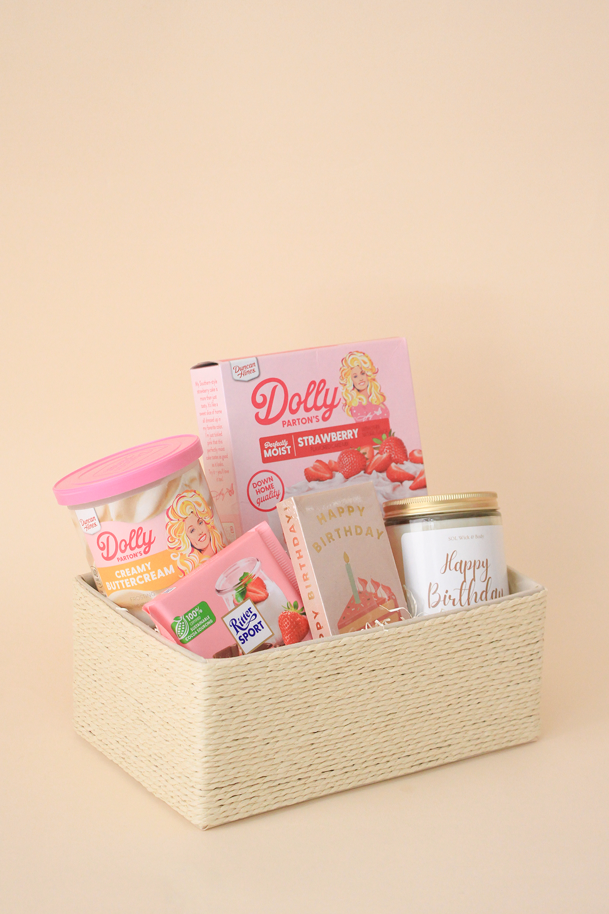 [yuma-mercantile]-dolly-parton-birthday-gift-box.png