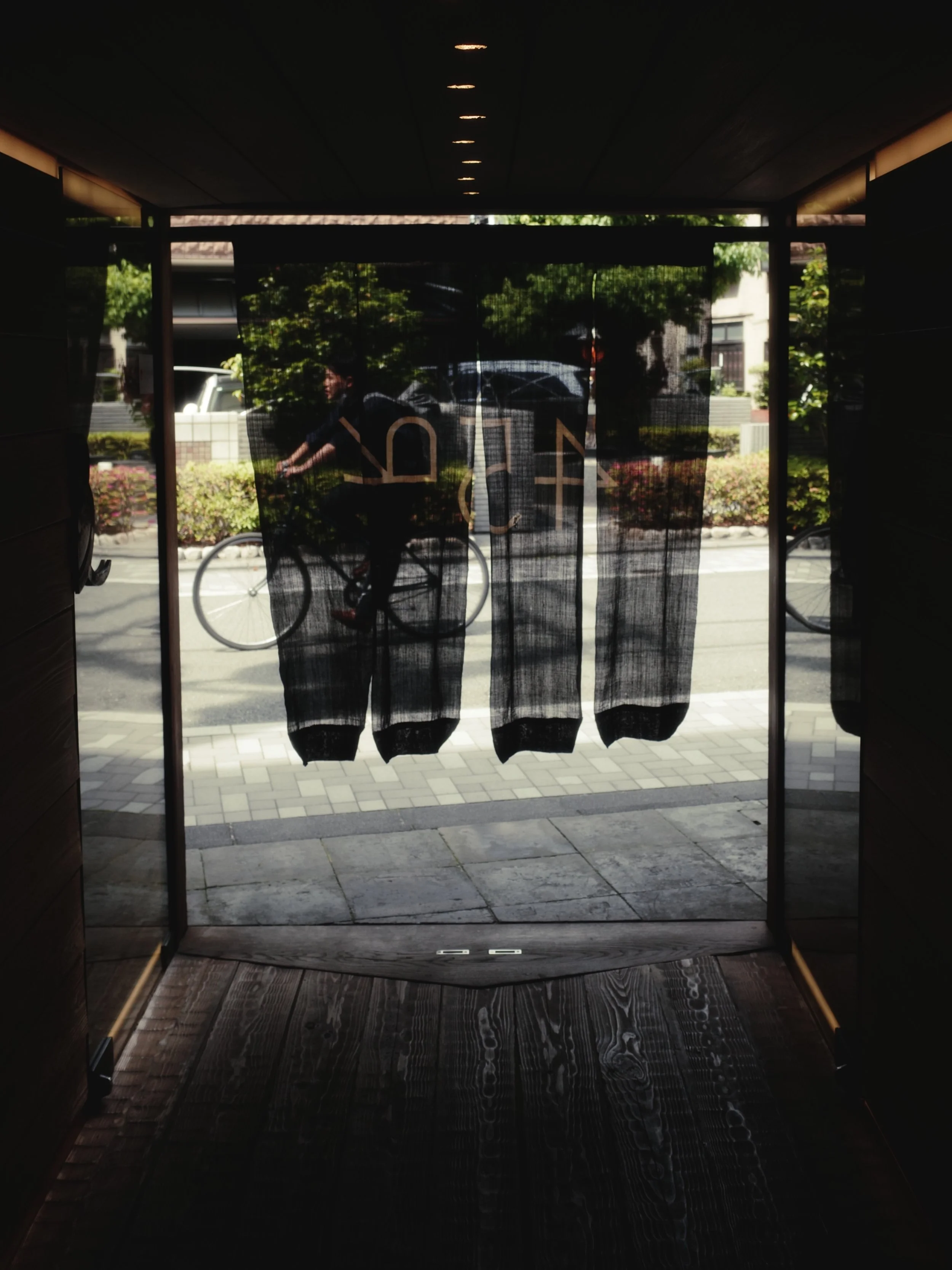 Kyoto subtlety. ⛩️✨

#ricohgriv #visitjapan #travelgram