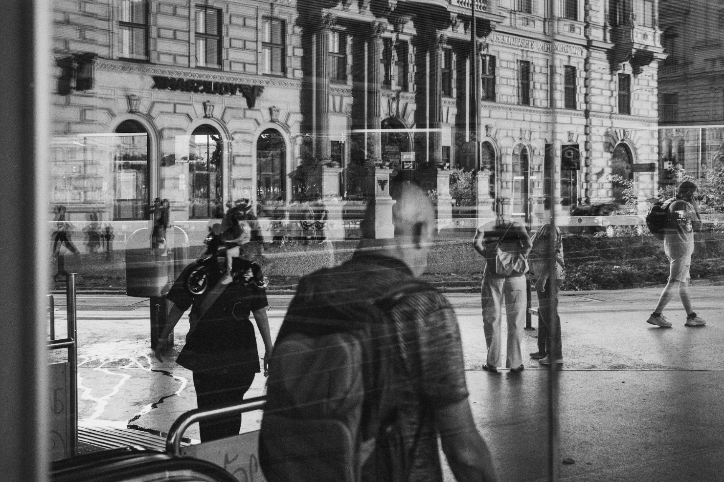 Leica M6 - 50mm - HP5