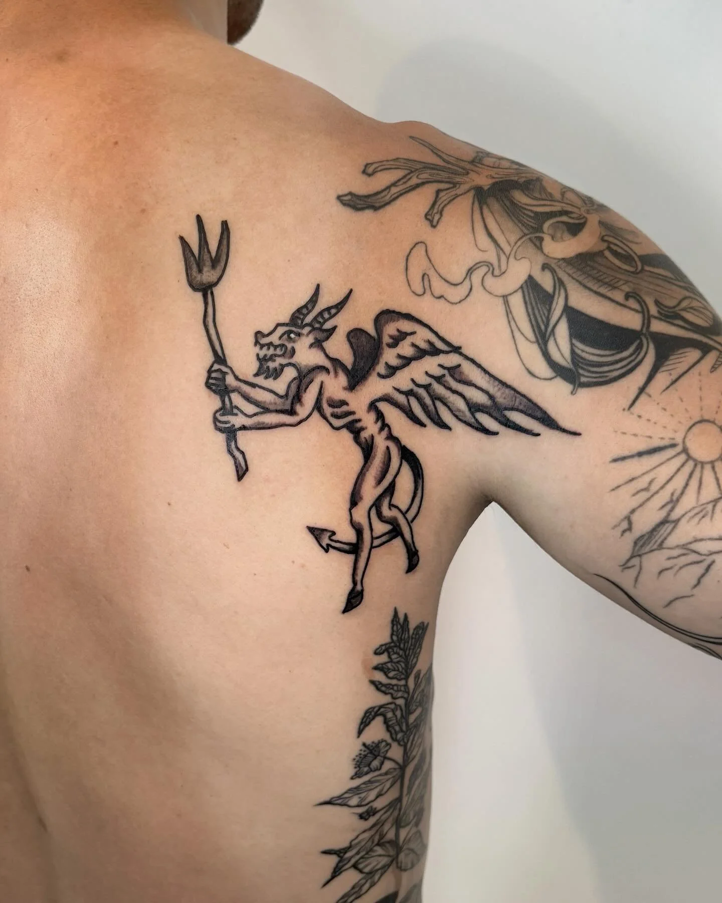 Tattooing your colleague&rsquo;s partner basically feels like tattooing another tattooer so it&rsquo;s always nerve wrecking, but I&rsquo;m really happy with this one, especially the placement. Thanks Maarten🙏🏼