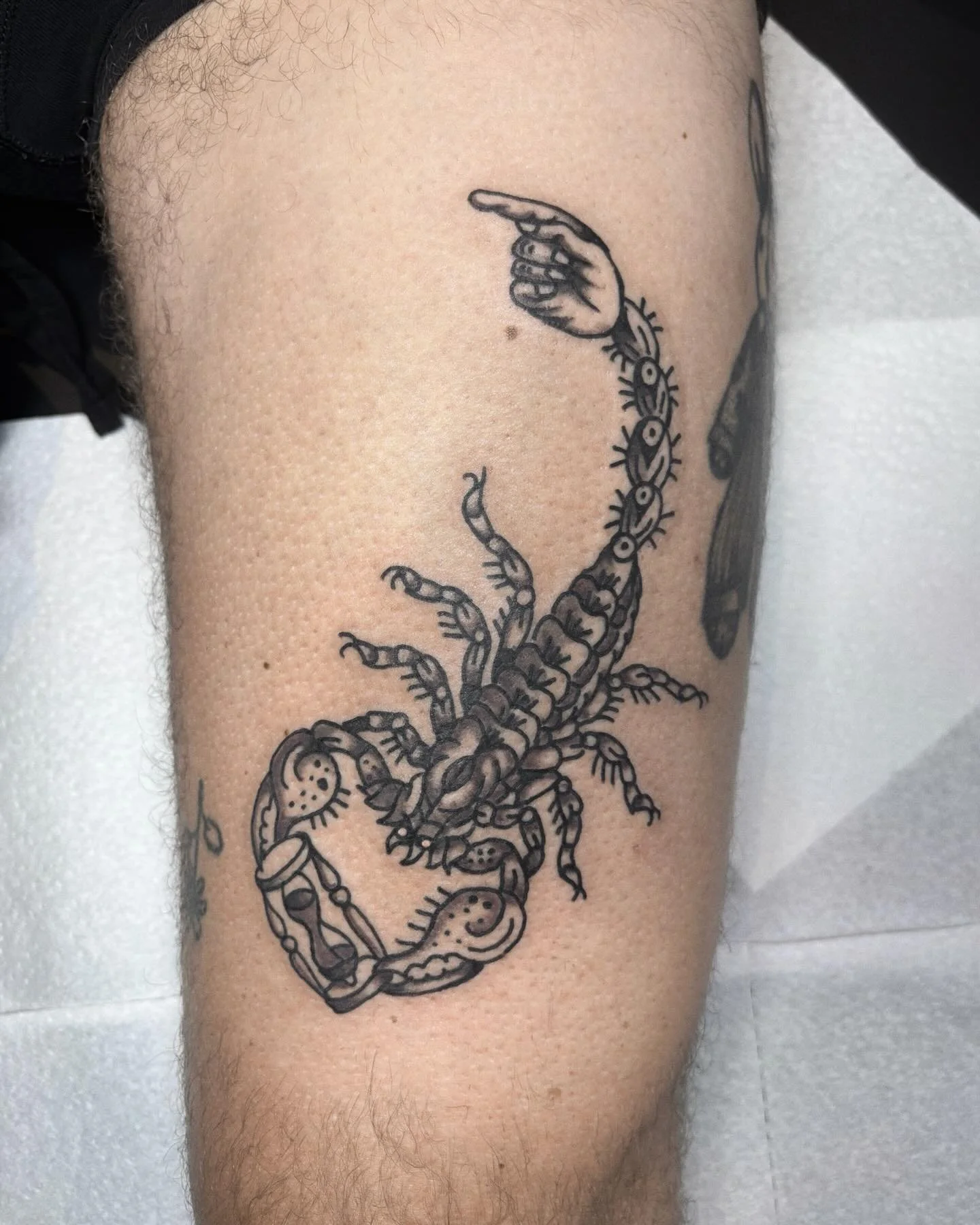 Mystical time keeping scorpion 🦂 🕰️ on my friend Woody and battle of the c*cks 🐓 🐍 for my friend Shy, I&rsquo;m lucky to have such nice friends who get cool tattoos ❤️ Be like my friends and get some cool tattoos by me, thanks!